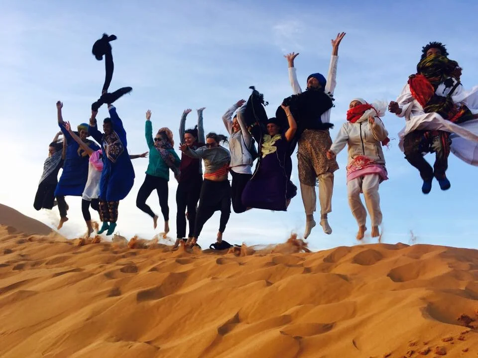 Yoga in der Wüste Marokkos, mit Michael Thurnherr