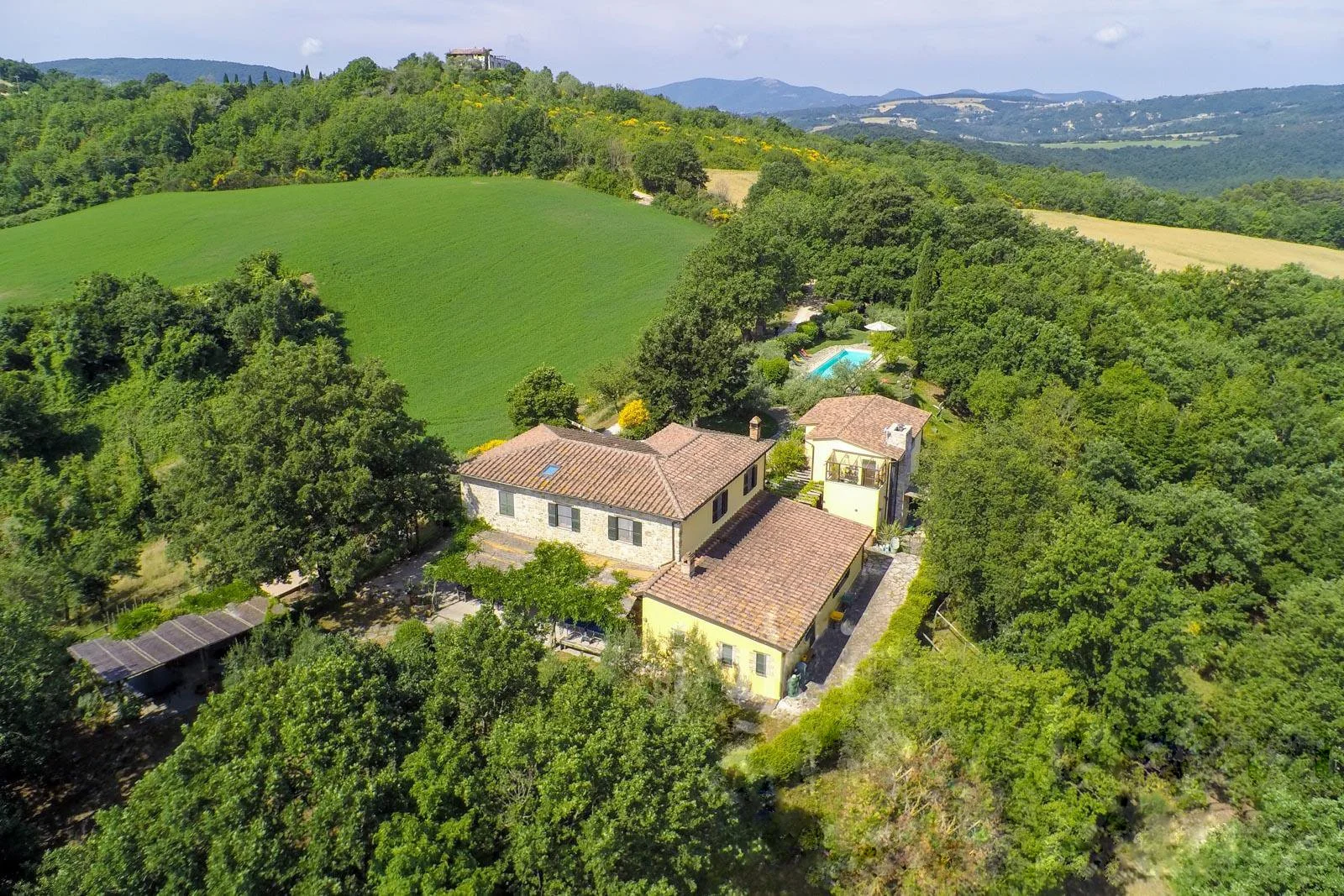 Igniting Purpose Yoga Retreat in Umbria/Italy, with Caroline Willebois and Timothy Patey