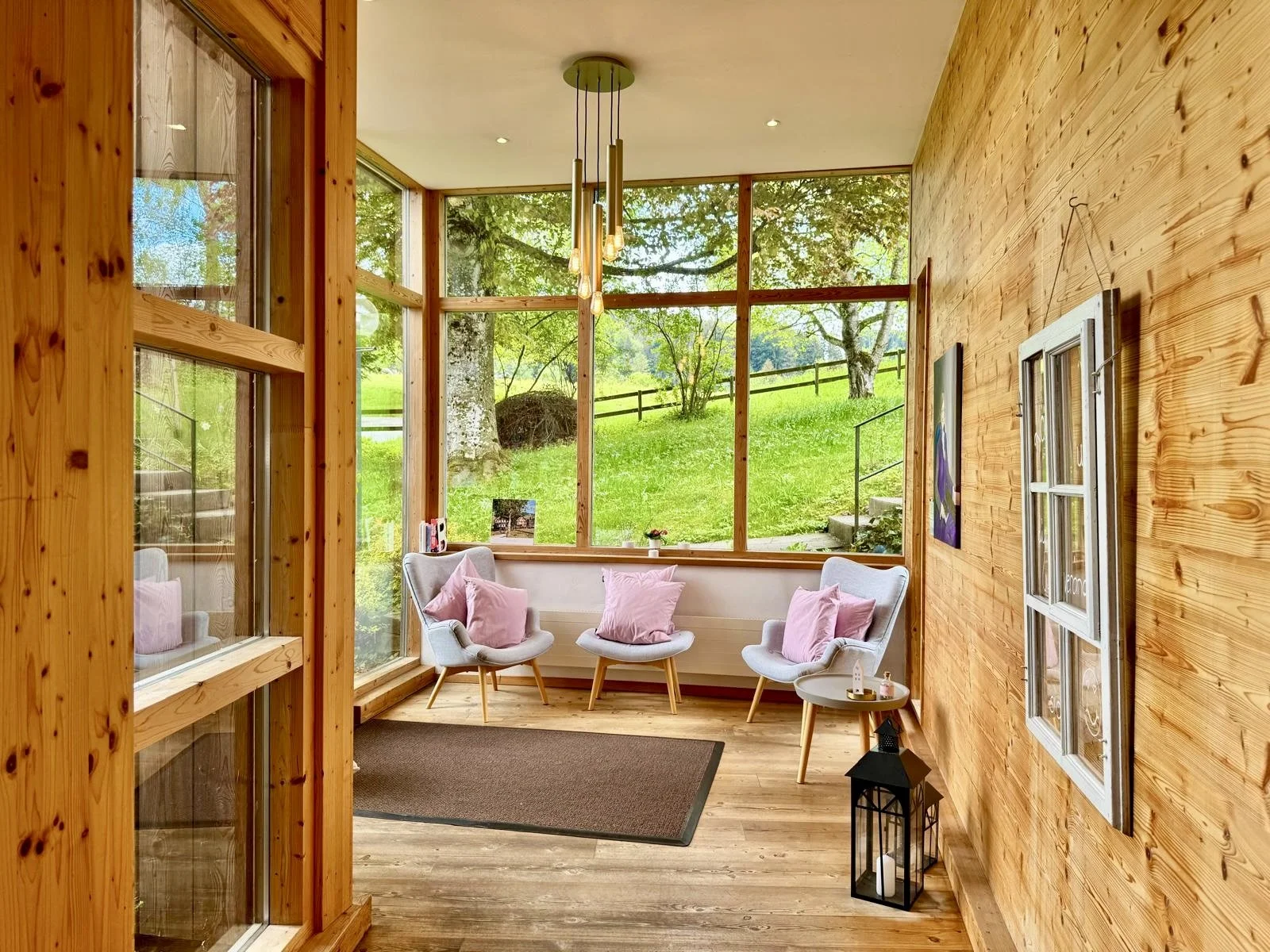 Yogatogo_Idyll_Eingang_02.jpg