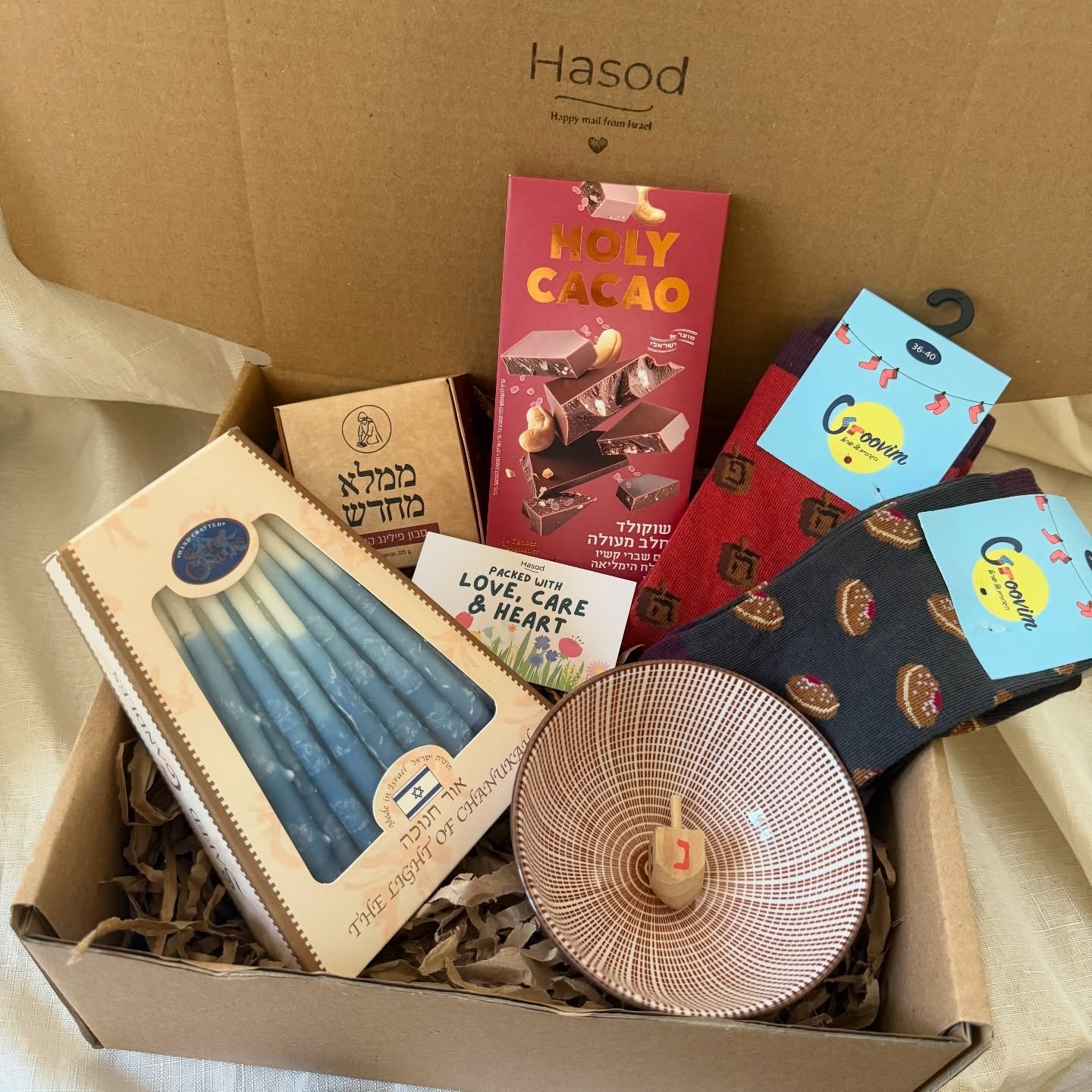 Flavors of winter ❄️ This is our KEEP IT COZY AND LIGHT box.

Send something sweet to your loved ones this holiday season.

#israeligift #giftfromisrael #corporategifttoisrael