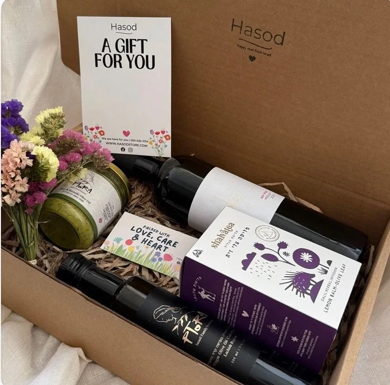 Oh so classy. 

Perfect gift.
#shavuot #gifts #israel #israeliwine