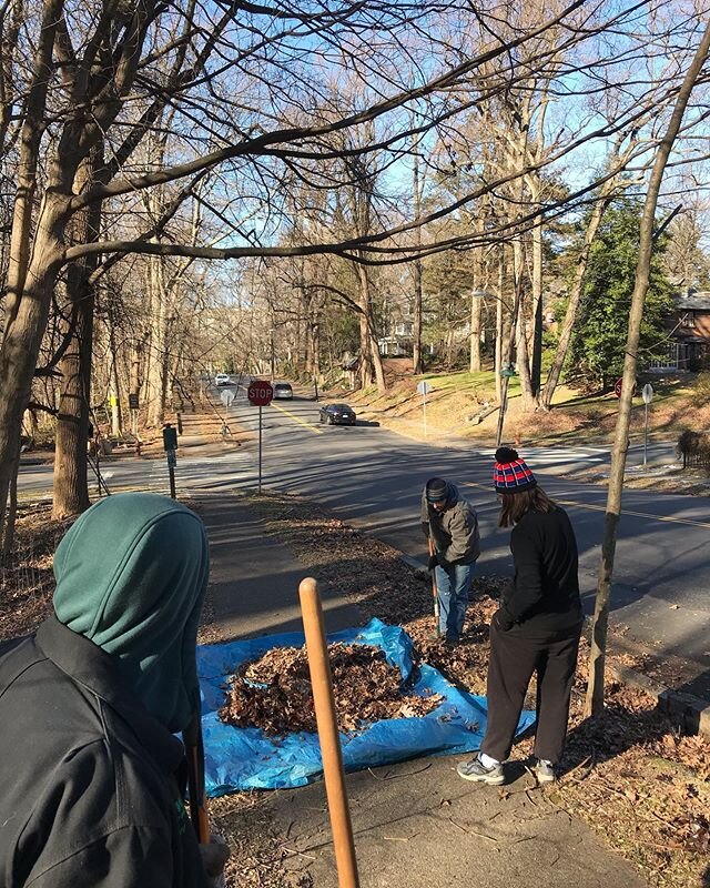 Daylight is waning but our energy does not (well maybe a little). #ibxinsiders #mlkdayofservice #loveyourpark