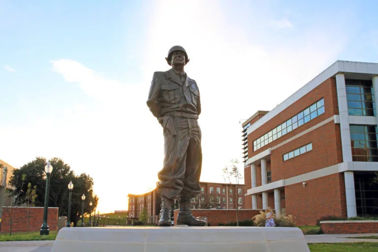 Sculptor who Brought General Rudder Back to Tarleton