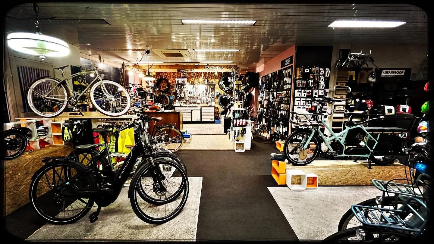 The shop today,
you are always welcome.
Open on Sundays!
Ride in style #fietsen #bicycleshop #bicycle#tervuren #cyctervuren