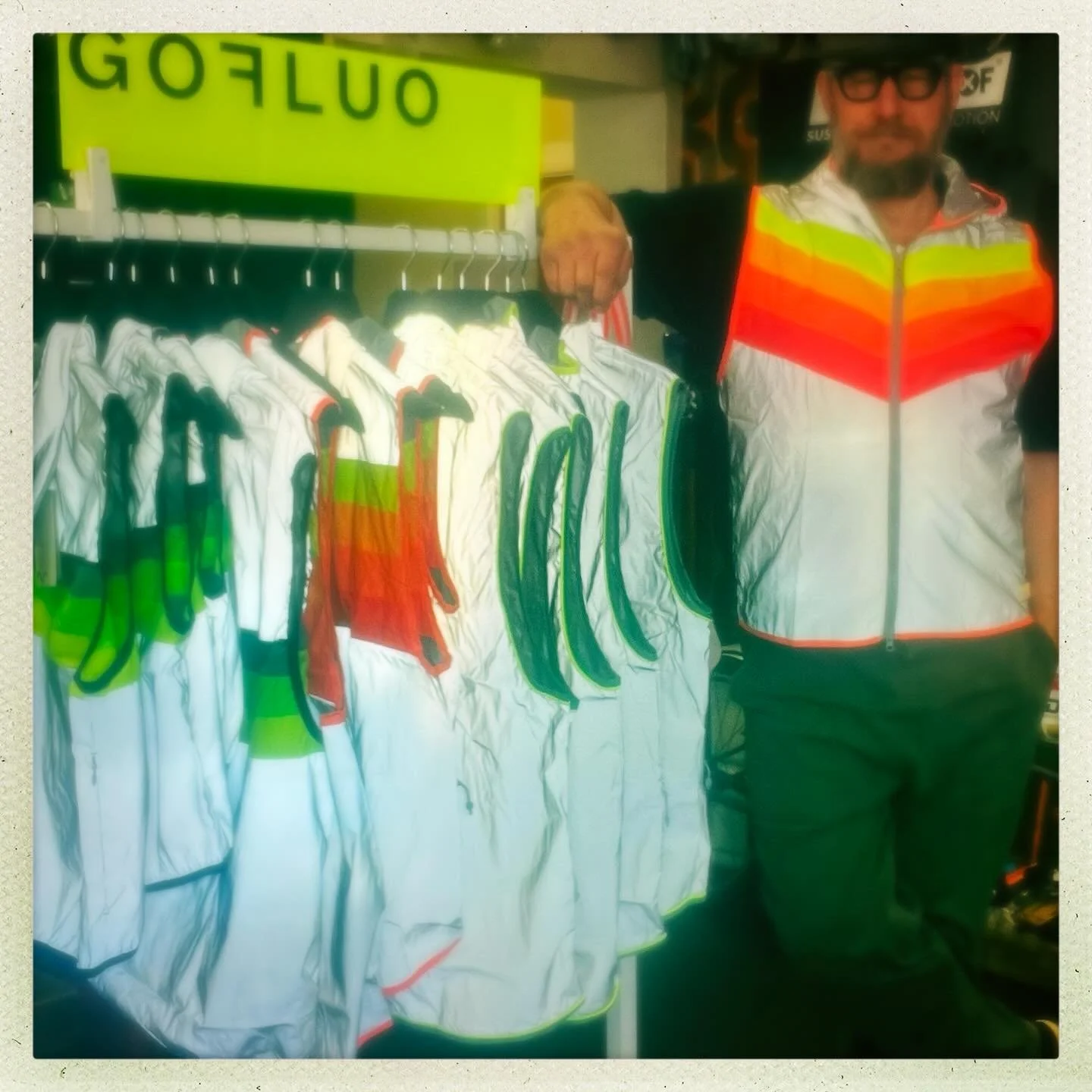 #gofluo  ook verkrijgbaar in de winkel!
Check it out &mdash;&mdash;- Brusselsesteenweg 188 - 3080 Tervuren &mdash;&mdash; #tervuren #fluo #rideinstyle #cyctervuren