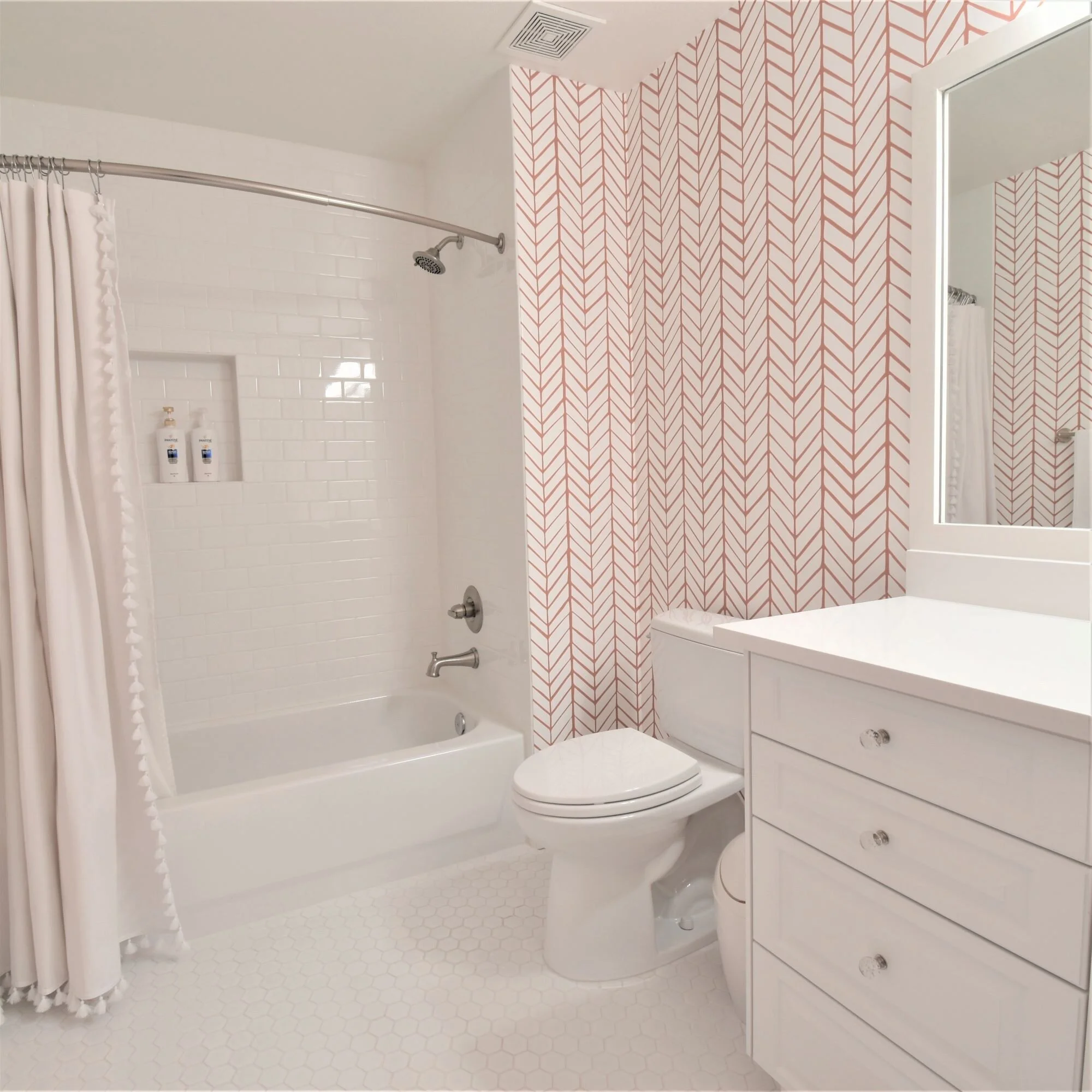 Hilltop Girl's Bath