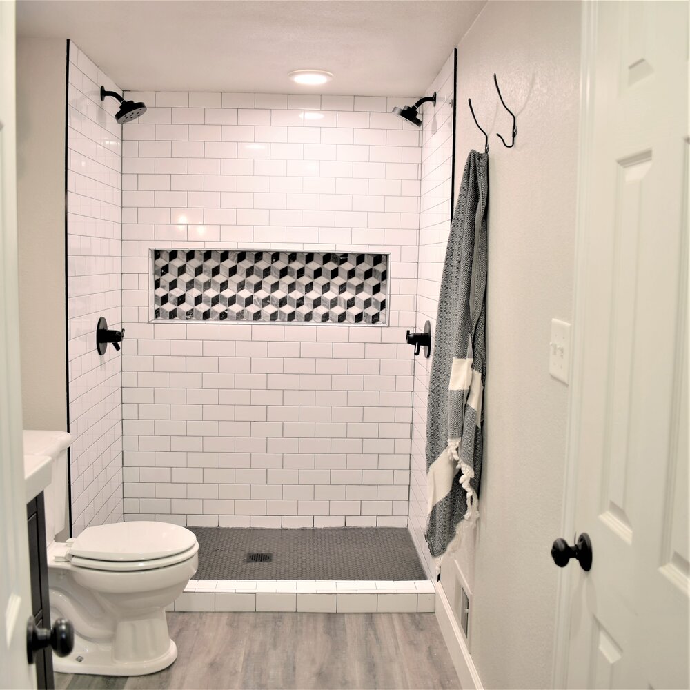 bathroom1 (2).jpg