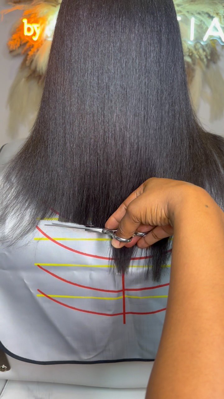 “This is why we don’t skip trims, steam treatments, or proper blow-dry technique 👏🏽 Healthy, flowing, and growing.”
We’re almost there… 👀
The By Nasetia eBook drops TOMORROW.
Round brushing for textured hair is no l