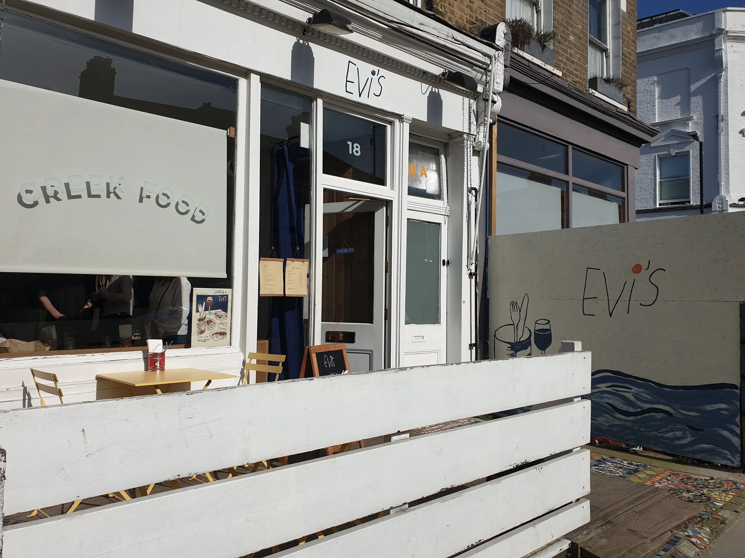 evis-restaurant-mural-and-front-01.jpg