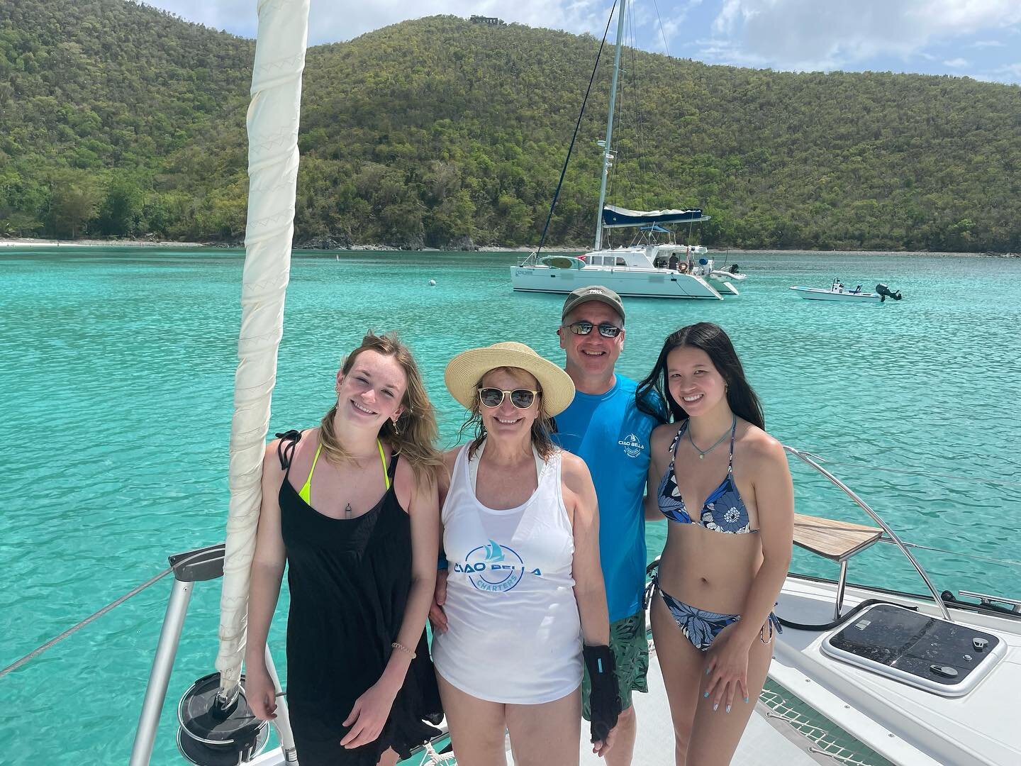 TURTLES &amp; loads of fun with  this amazing family from PA! 🐢⛵️⛵️
Book your day on Ciao Bella to creat memories that will last a lifetime!⛵️⛵️🎉🎉🏝

ciaobellacharters #sailingcaribbean #privatecharter #stthomas #stthomasvirginislands #usvirginisl