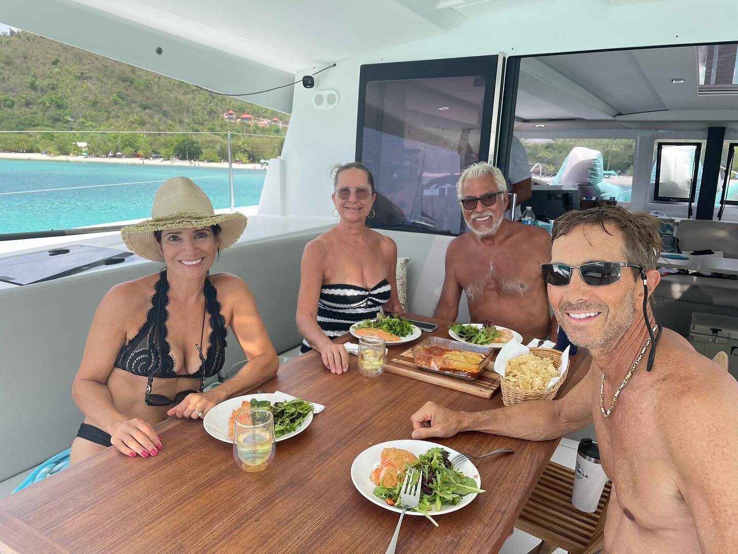 Always love having local business owners on board Ciao Bella!🙏⛵️⛵️⛵️⛵️A great day with great people!
🙏🙏❤️❤️❤️ 

ciaobellacharters #sailingcaribbean #privatecharter #stthomas #stthomasvirginislands #usvirginislands #usvi #stjohnusvi #stjohn #sailin