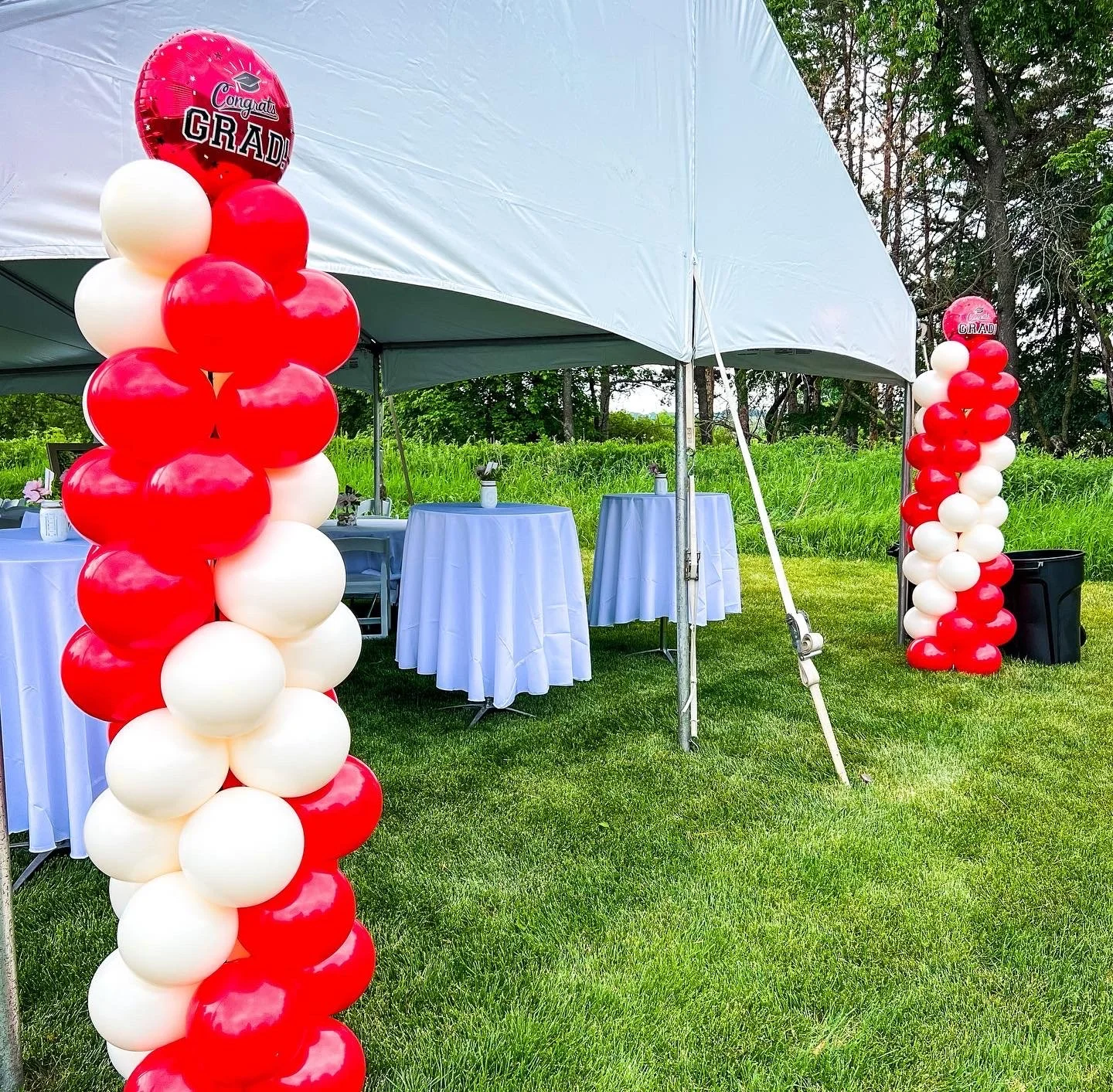 Grad Party Outdoor Balloon Towers