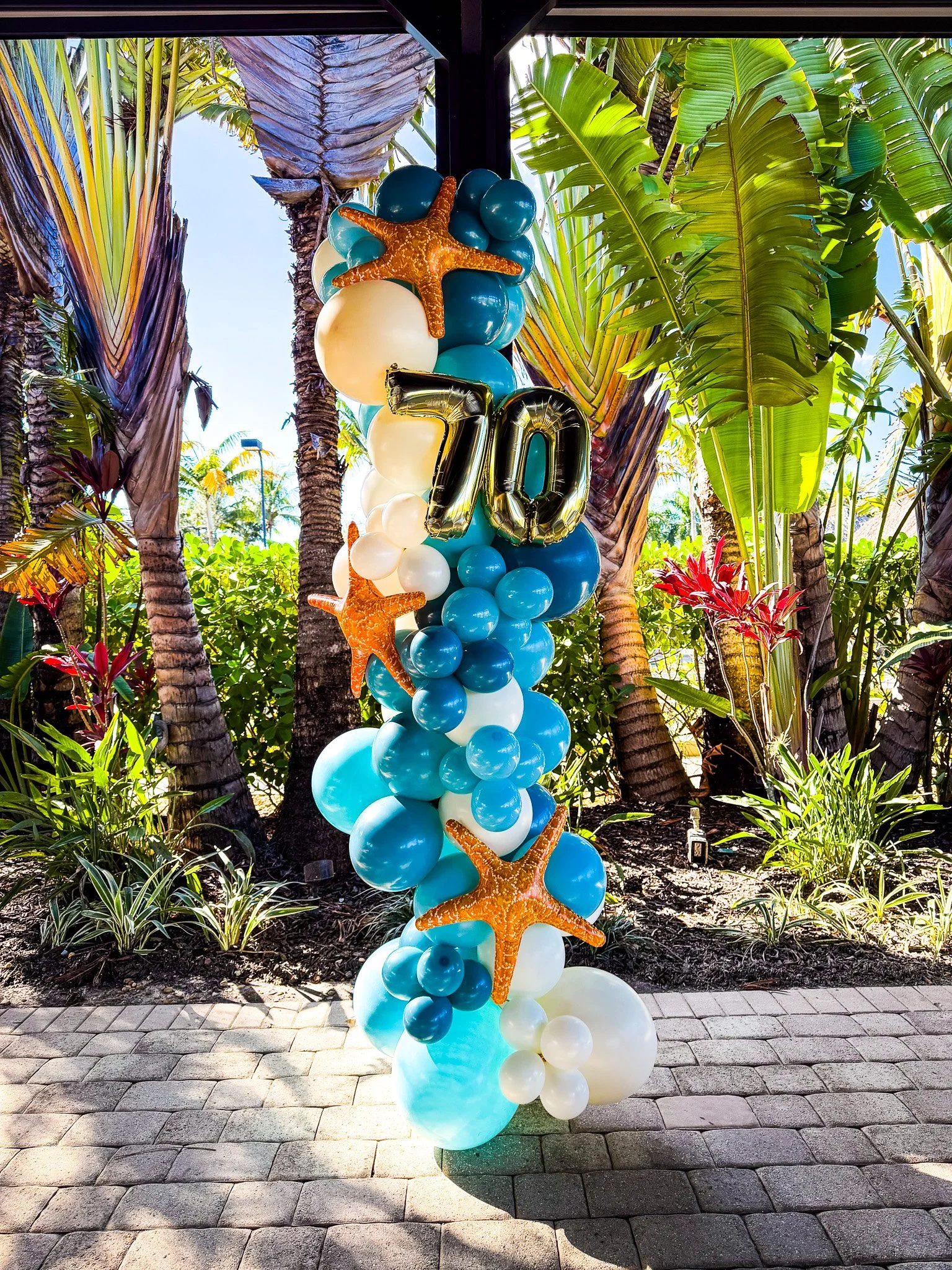 Balloon Garland - Boxwood Rose