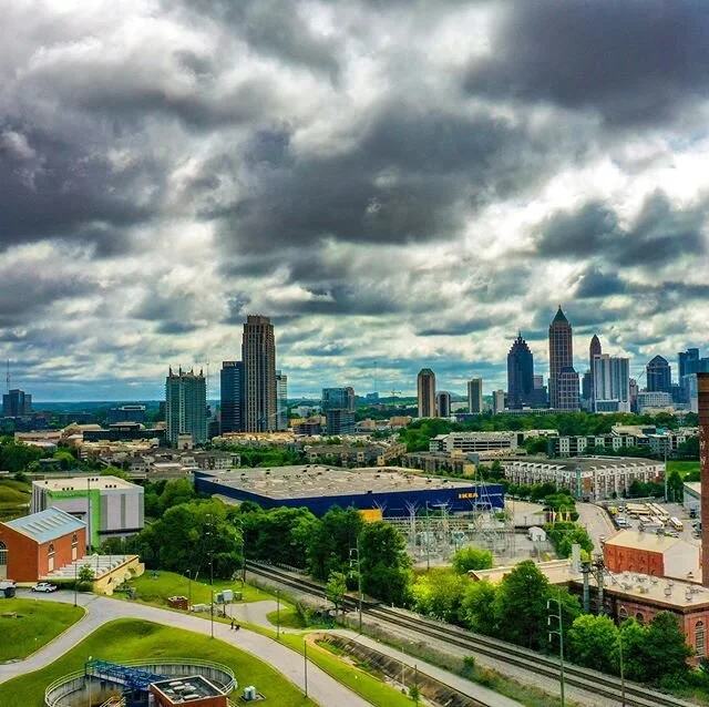 snap from the waterworks to downtown 🏙
.
. 
#architecture #architecturephotography #atlantasnaps #weloveatl  #photographylife #photooftheday #dronestagram #dji #djimavicpro #dronephotography #winter #discoveratlanta #atlantaga #streetphotography #ci