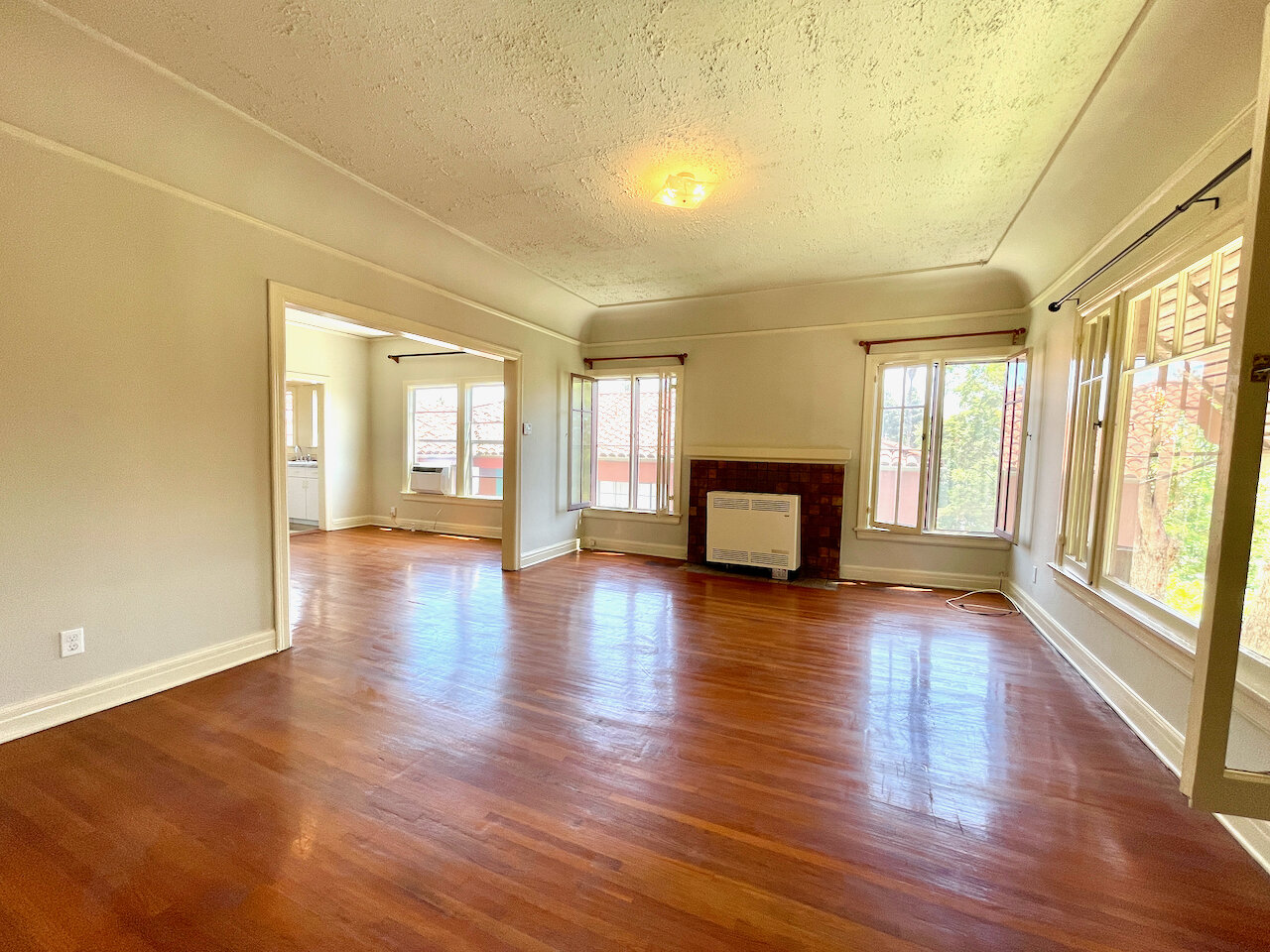 4_132 N Kenmore Ave #3, Los Angeles, CA 90004_FOR LEASE_FOR RENT_LINDSEY REALTY.jpeg