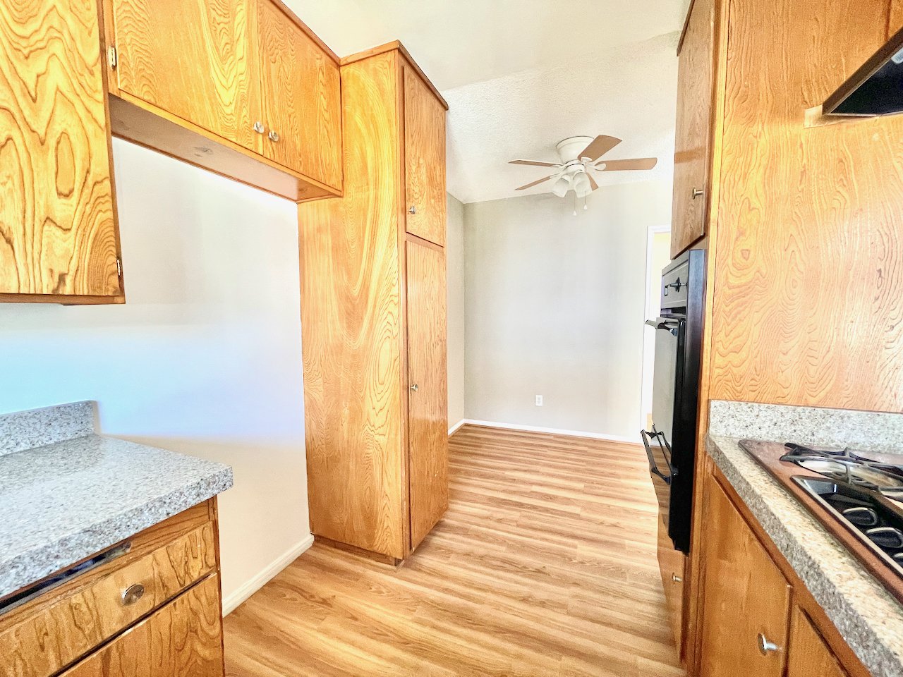 10_5305 Lorna St #F, Torrance, CA 90503_LINDSEY REALTY_FOR LEASE_FOR RENT.jpeg