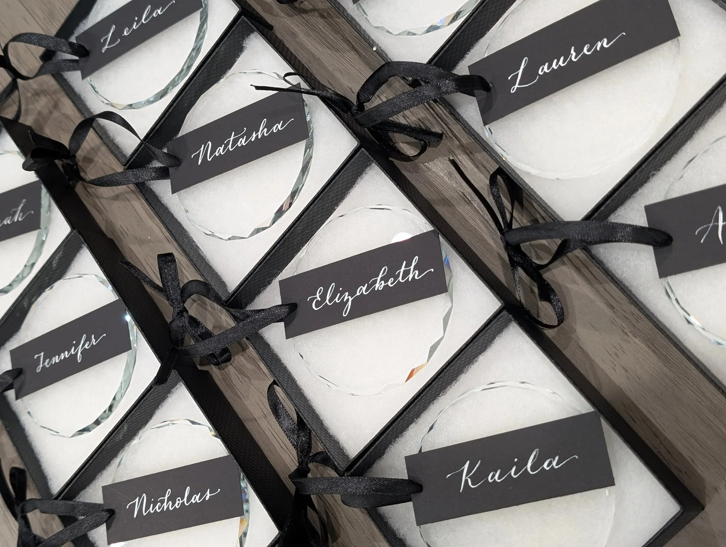 Kelly Chang | Colorado Calligraphy Artist | Personalized Ornament Holiday Party