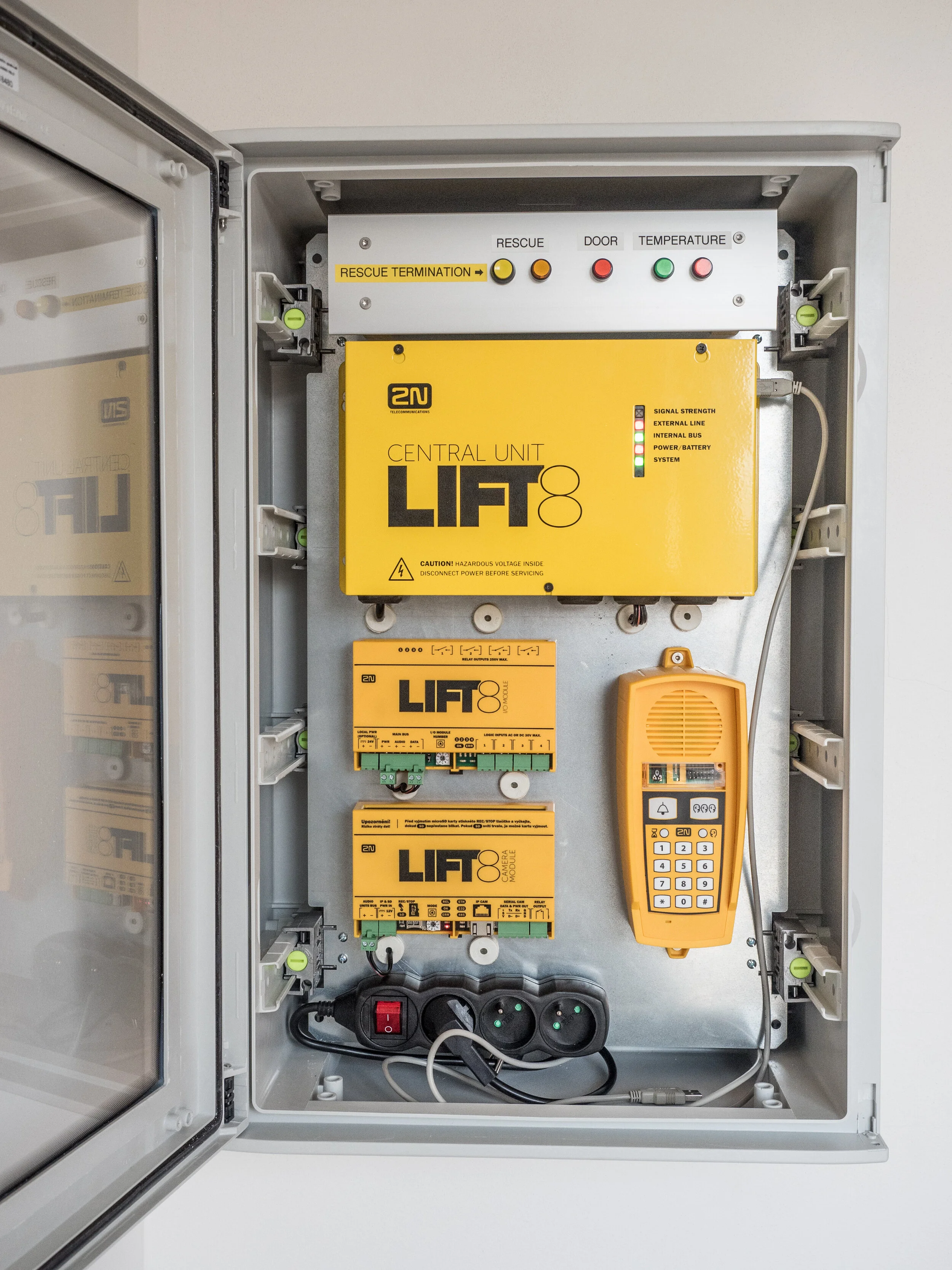 Multi Lift System LIFT8 | Multi Lift communitcations solution — Elefone