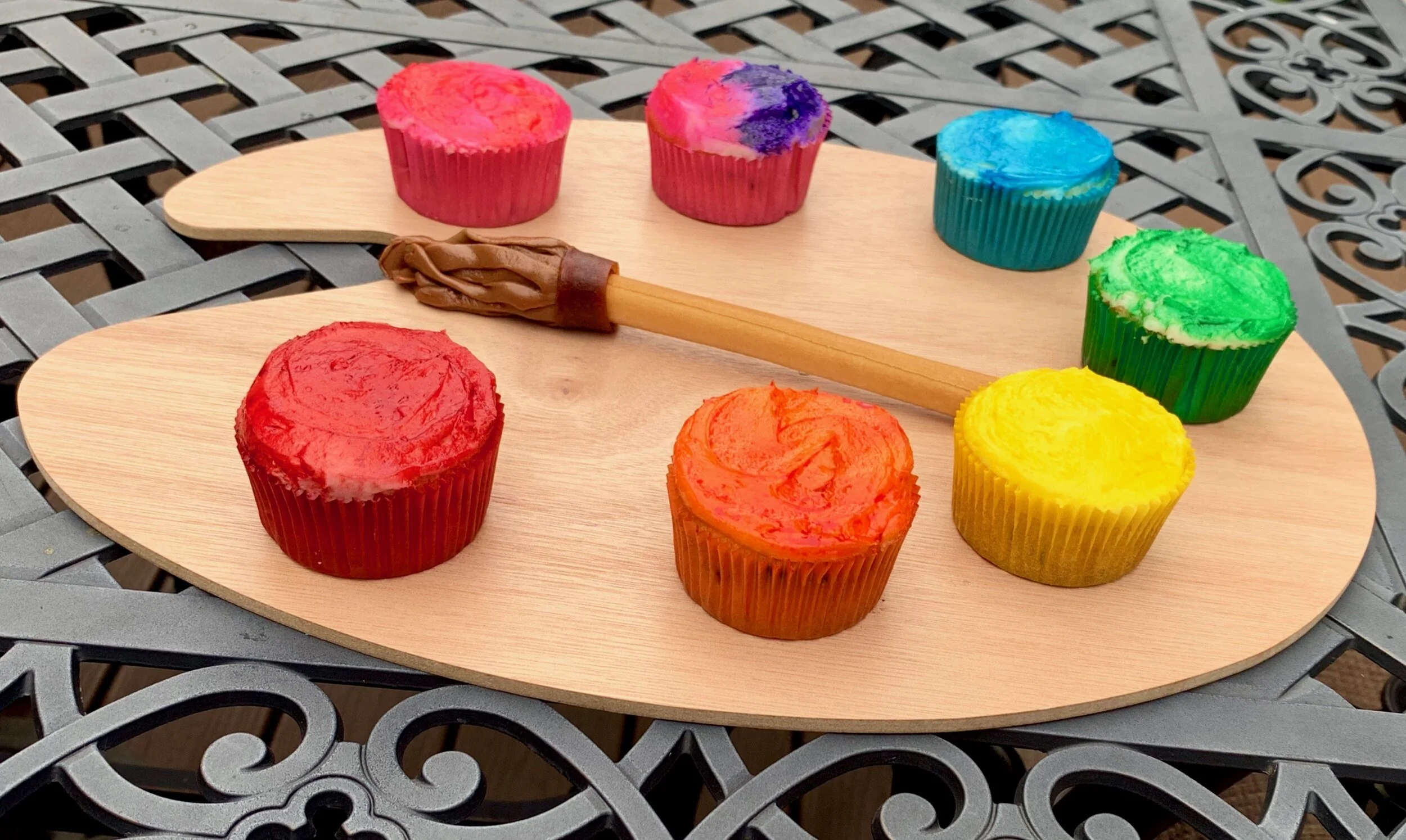 Four week co-teaching with Big Tasty Club - EDIBLE ART PALETTES