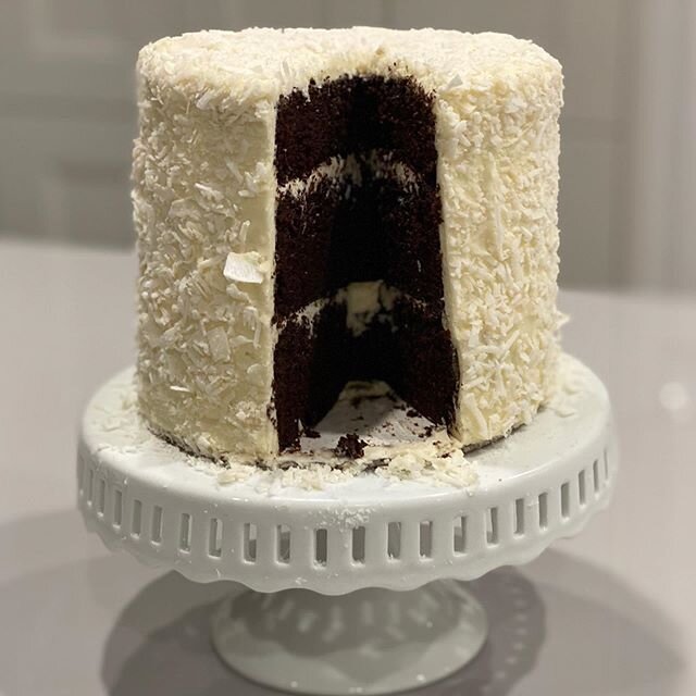 Who wants a slice of this decadent, rich Chocolate Cake 🍰 layered &amp; topped with Coconut Icing?! 🥥 As evident in this photo, I clearly couldn&rsquo;t wait to try it 😂
.
.
.
#chocolatecake #cake #cakesofinstagram #coconuticing #icingonthecake #i
