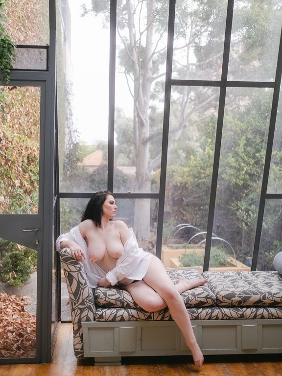 Why female and boudie photography will always have first place in my heart - I did it for the woman who has been through so much and still stands tall. This is for her, a reminder of her resilience and undeniable beauty. 🤍