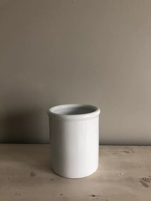 White Ceramic Pots.PNG