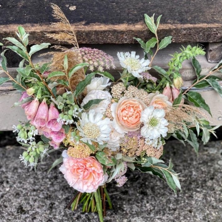 Wedding florist in Buffalo NY - WNY Weddings - Wedding floral buffalo NY - Wedding flowers near me - Sustainable wedding flowers Buffalo NY - Best Wedding florists Buffalo NY