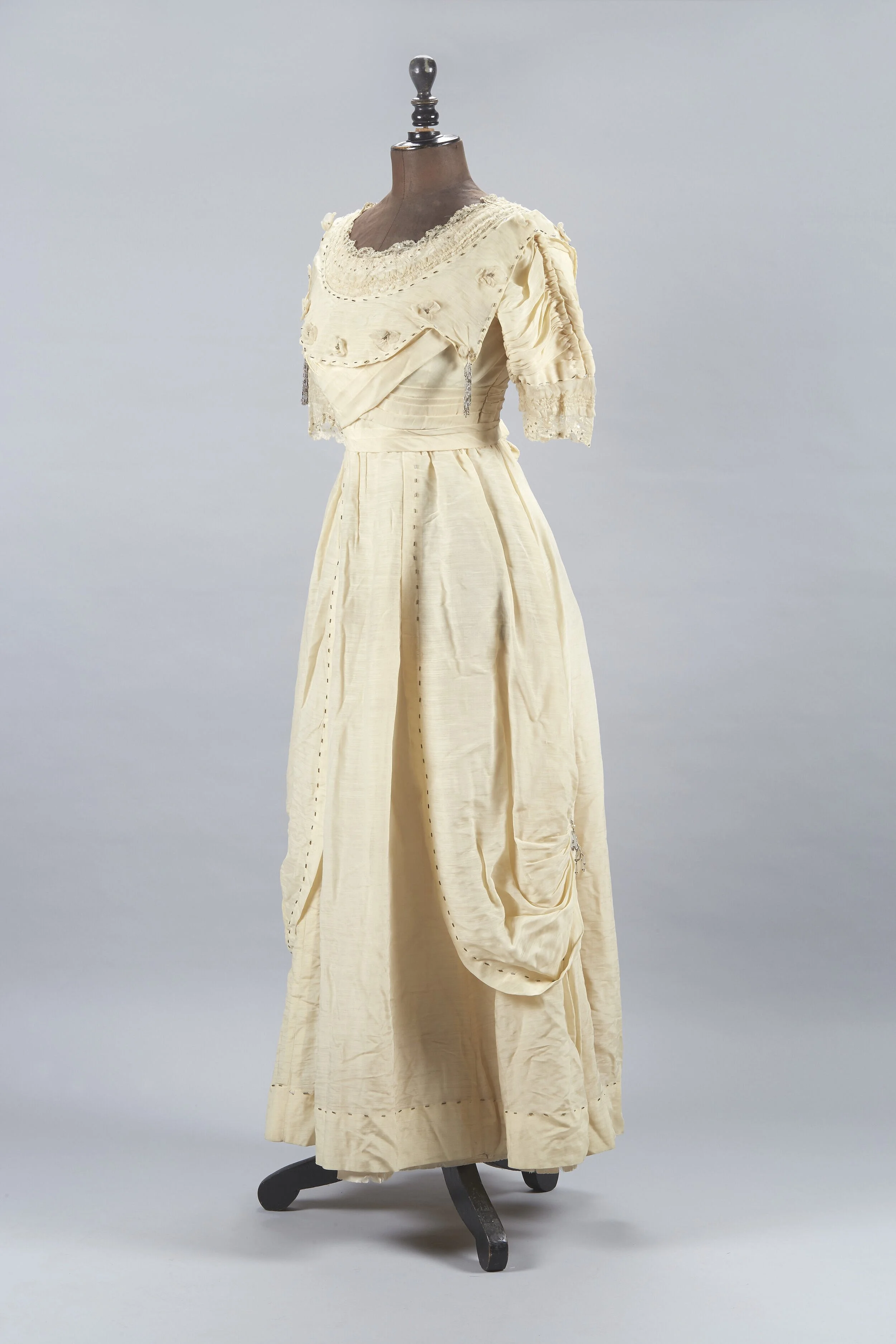 Edwardian costume, Collections image, National Trust for Scotland