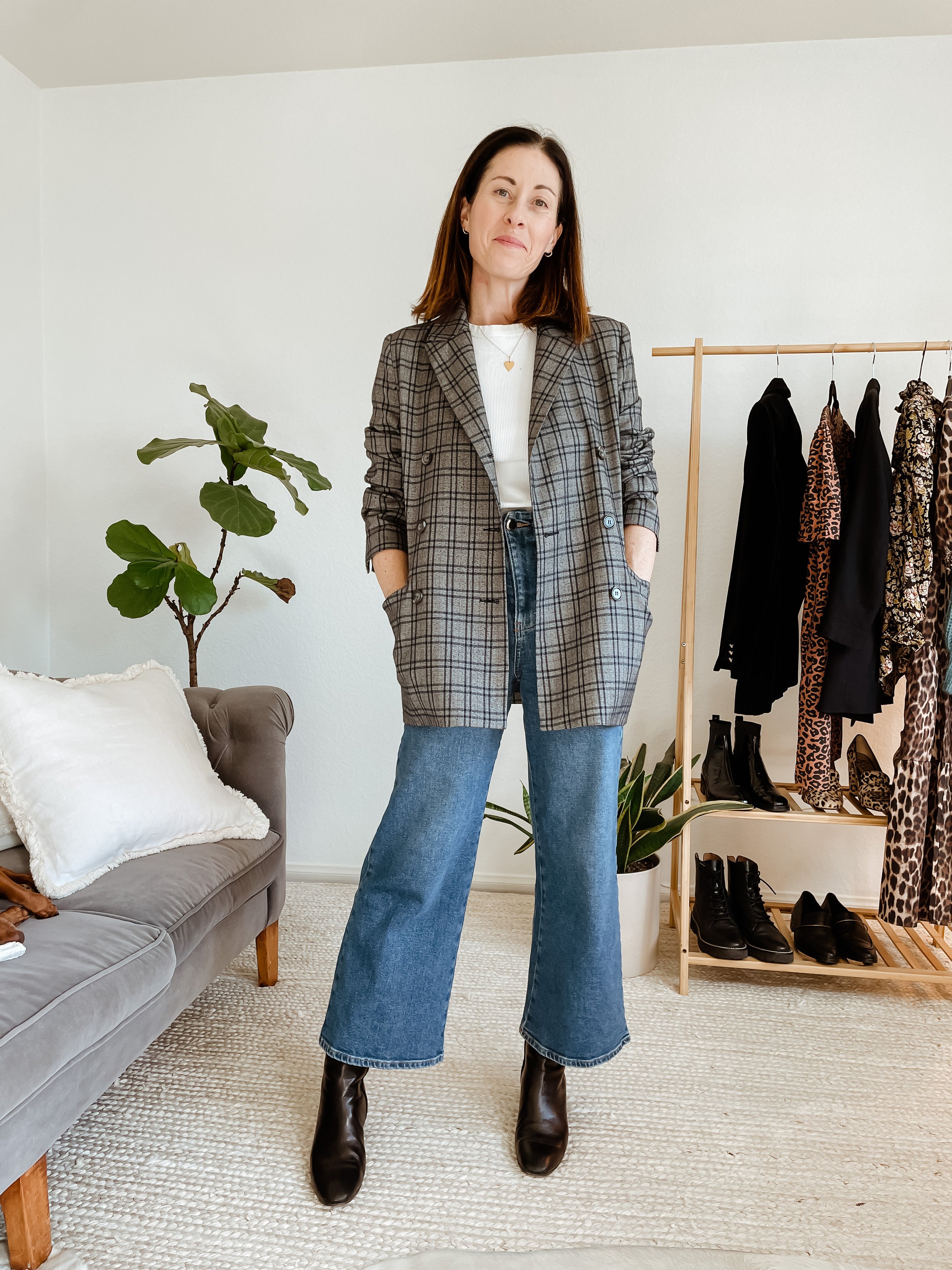 What Shoes to Wear with Wide Leg Jeans (+ how to balance proportions ...