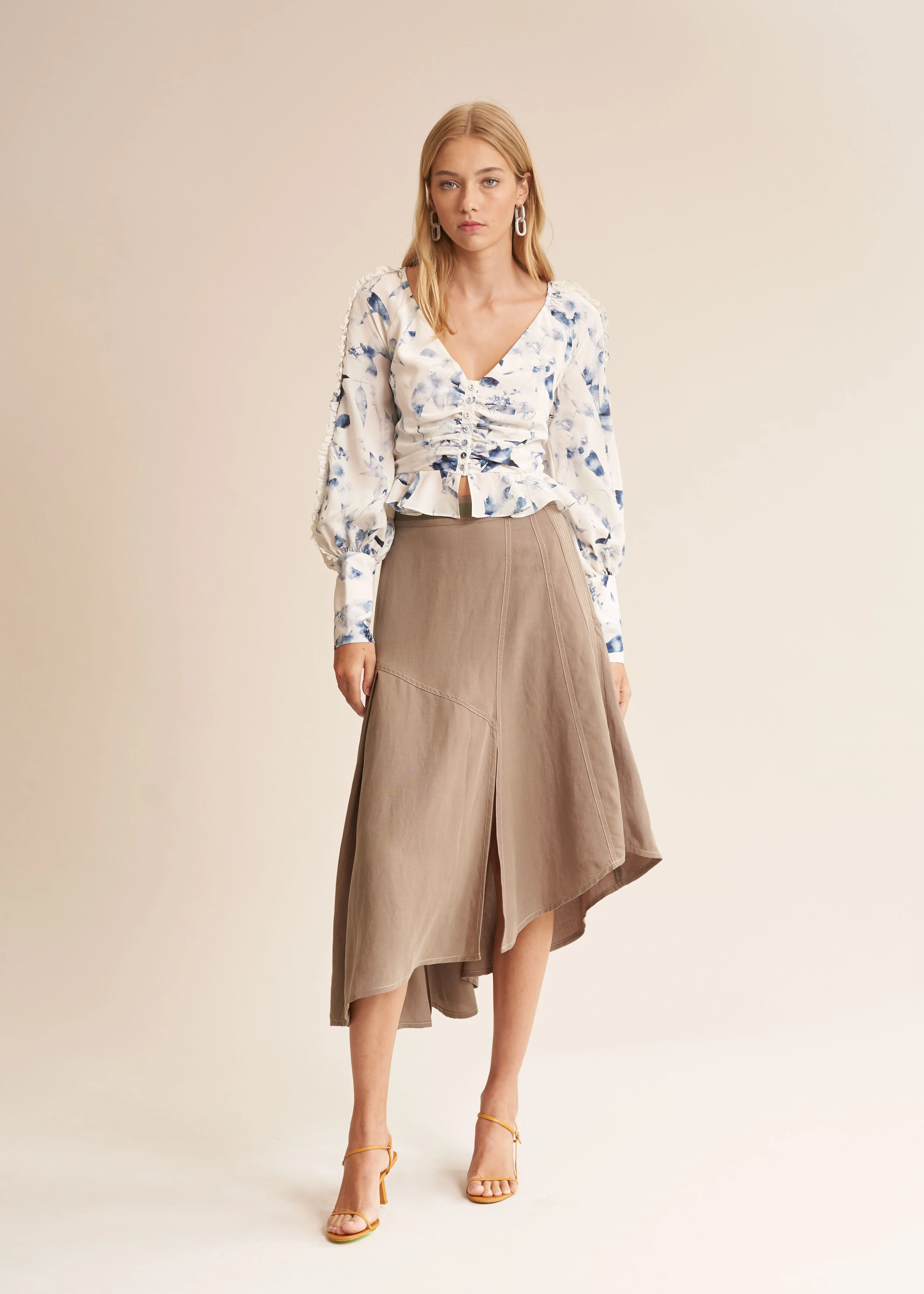190823ChelseaAndWalkerSS20LookbookEdited-12.jpg