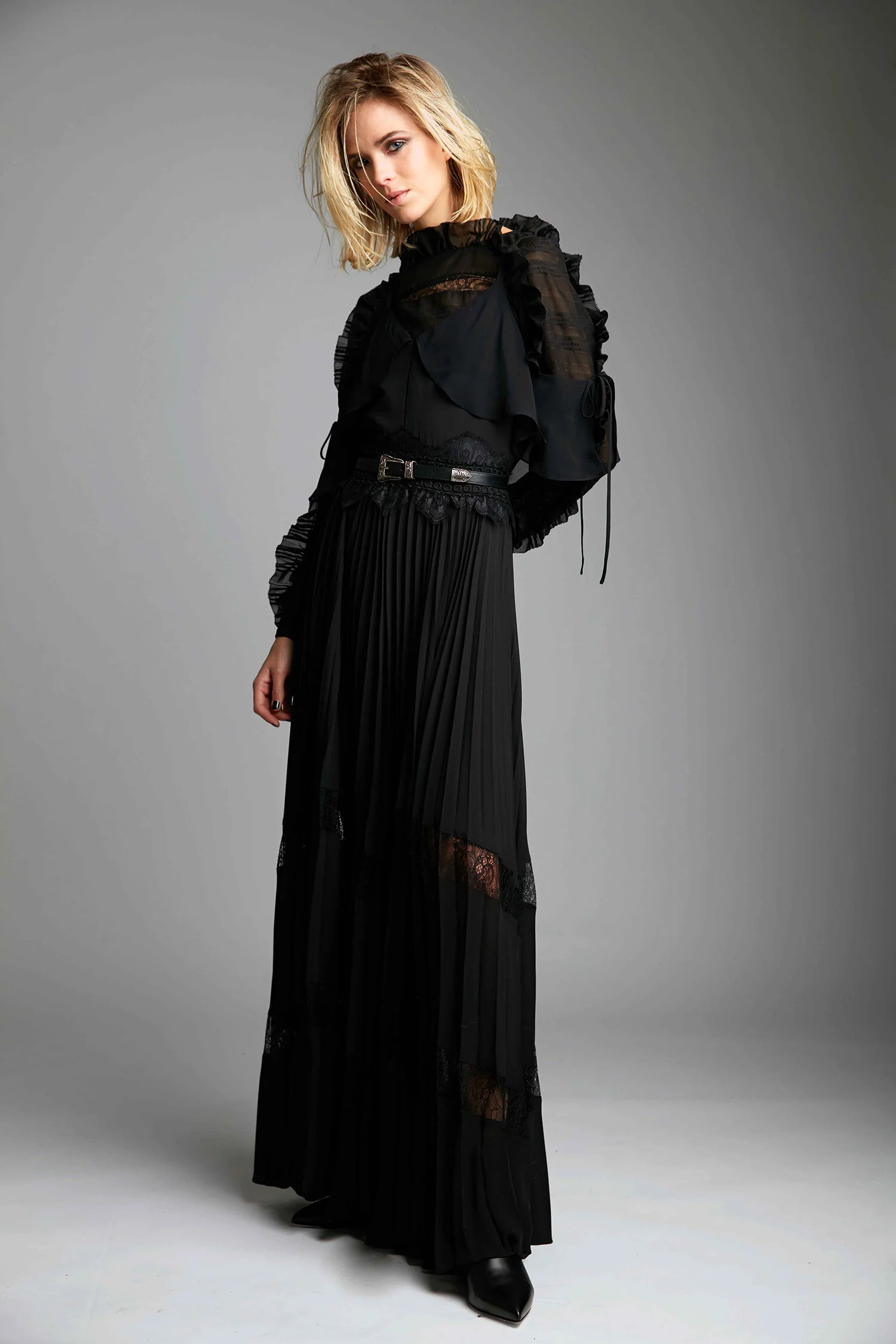 LOOK3.jpg