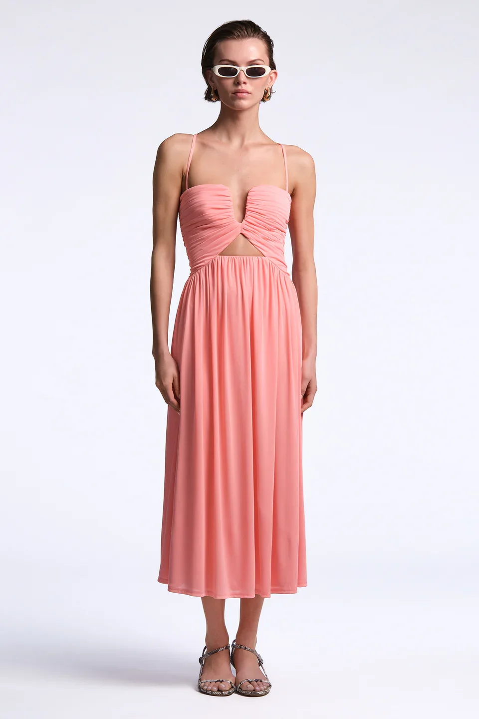 79116344_a239_1_960x_crop_center.webp