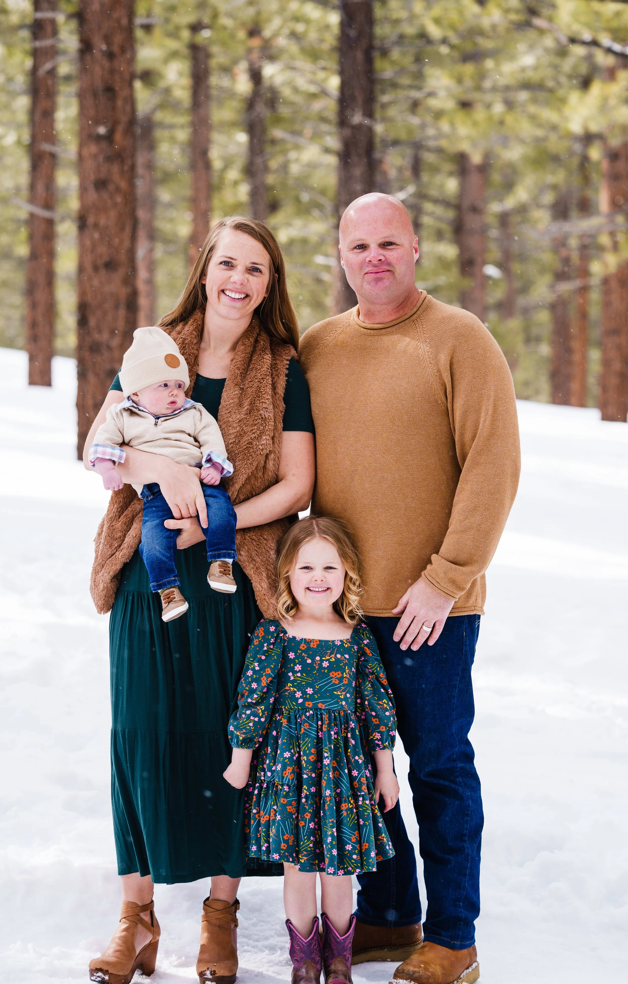 2023-04-10_FamilyPhotos-70.jpg