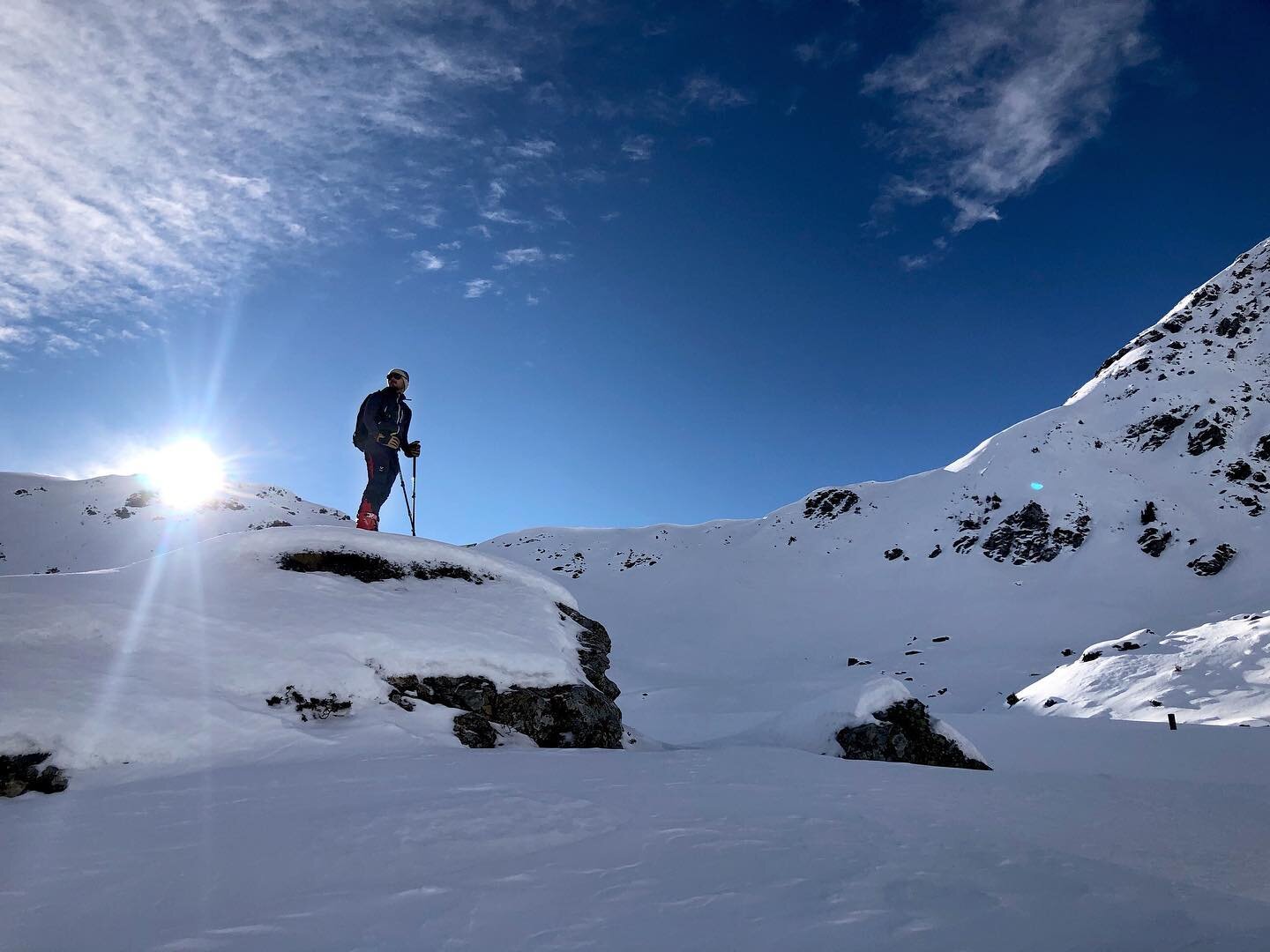 Auf der Suche nach ein bisschen Abfahrtsgl&uuml;ck: Anfang Januar mit @skimo_thiemo ⛷🎿

#skitouring #aufstiegsspa&szlig; #abfahrtsgl&uuml;ck #sonnetanken #memories #bergliebe #mountainlove #lifeisbetterinthemountains #lifeisbeautiful #enjoythemoment