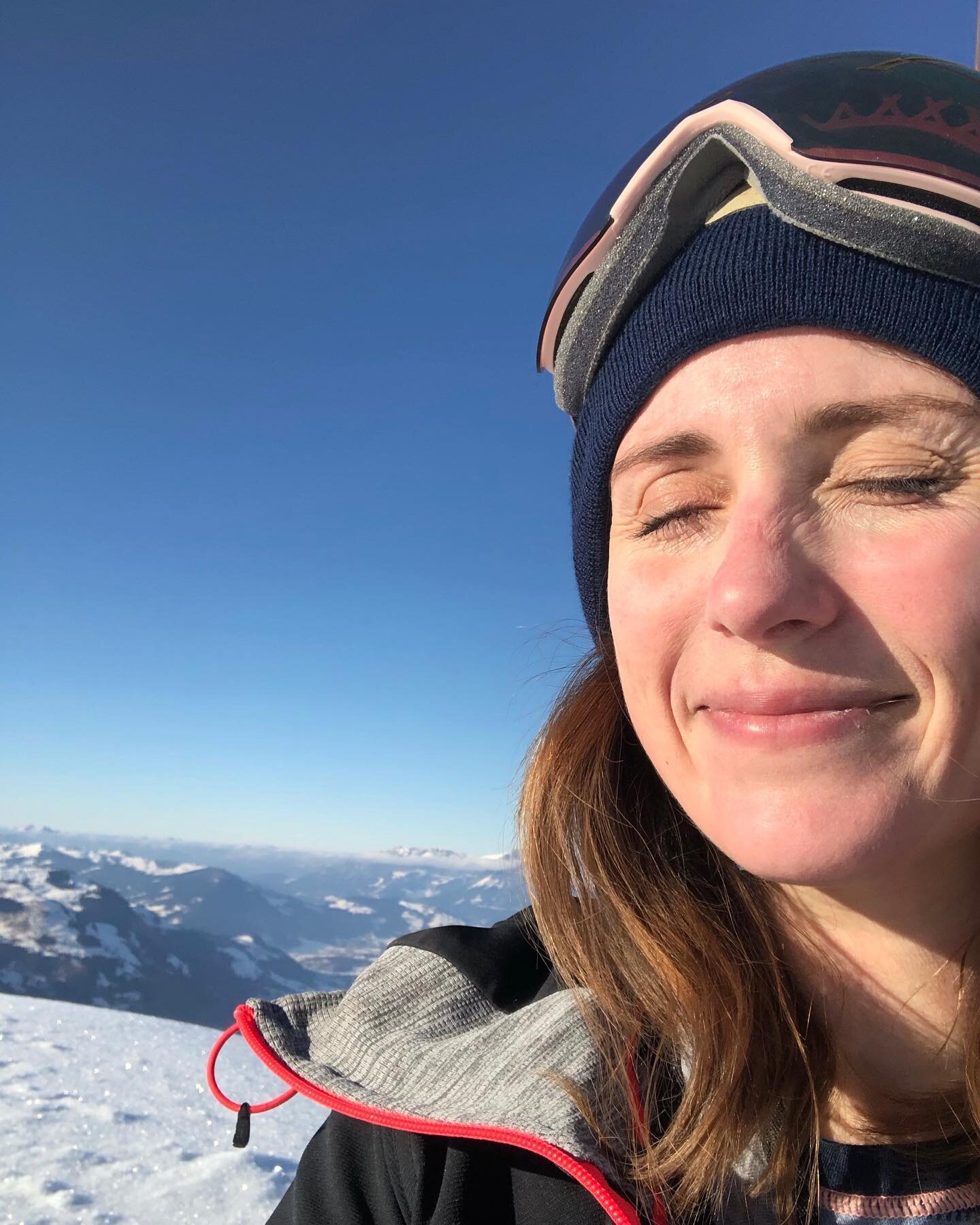 ✨ WEEKEND MOOD ✨

#weekend #hochdiehände #relaxtime #skitouring #mountainsarecalling #winterlove #mountainlove #bergliebe #bluesky #makethebestofit #mountaingirl #mountainistalife