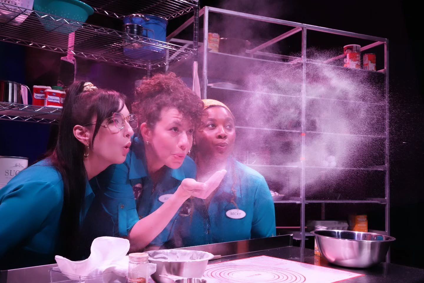 βοΈπ₯§ The diner is back open tonight for week 2 of WAITRESS! Let's go!
Www.shortnorthstage.org/waitress
#shortnorthstage
#snswaitress
#waitress
#diner
#showtime
#supportlocaltheatre
π·: @fyrebirdmedia