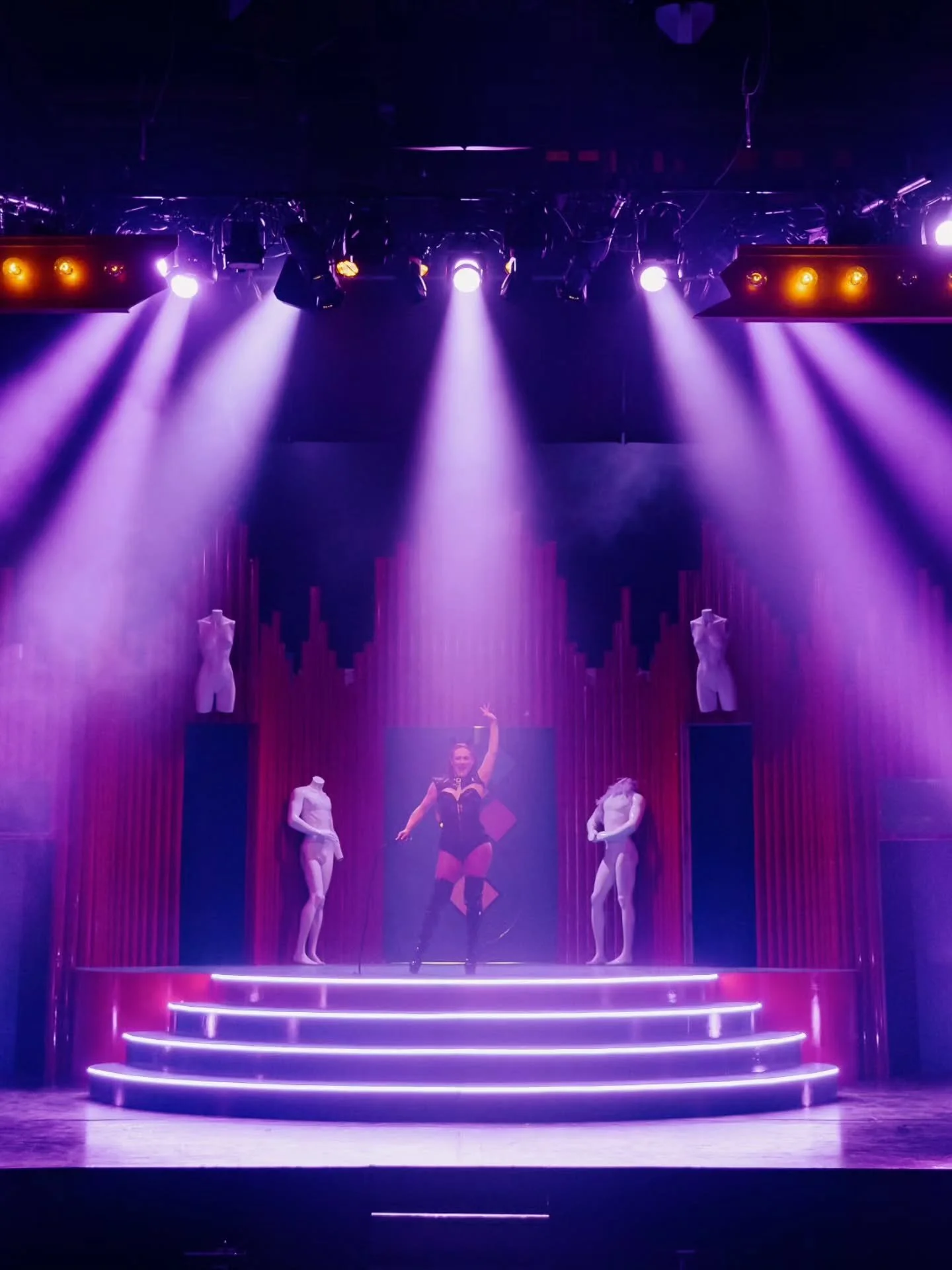 💋It's time to close this chapter of THE ROCKY HORROR SHOW. Until next time Rocky Fans... (whenever that may be).

🍿Join us for the final performances at 5pm and 9pm today 11/1! Tickets available online at www.shortnorthstage.org/rockyhorrorshow or 