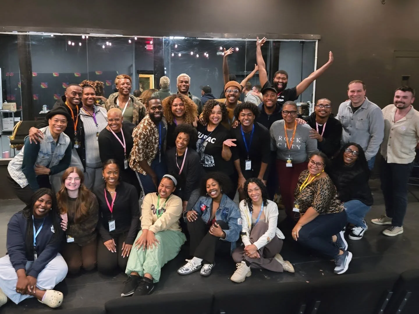 💚THE WIZ cast and team have officially started rehearsals! This group is bringing all the joy and positive energy the world needs this holiday season! 💚

Www.shortnorthstage.org/thewiz

#shortnorthstage
#snsthewiz
#thewiz
#firstdayofschool❤️
#cast
