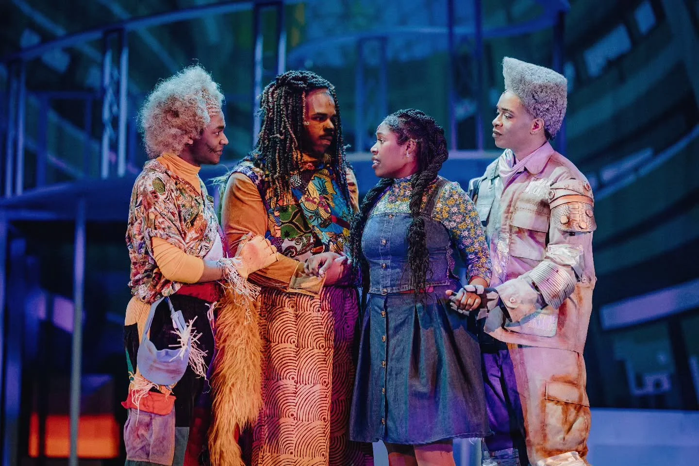 💚 Back to OZ we go! 💚

 Join us this weekend! Friday 7pm, Saturday 7pm, and Sunday at 2pm and 7pm. 

📷: @kylelongphotography 

Www.shortnorthstage.org/thewiz

#shortnorthstage 
#snsthewiz 
#thewiz
