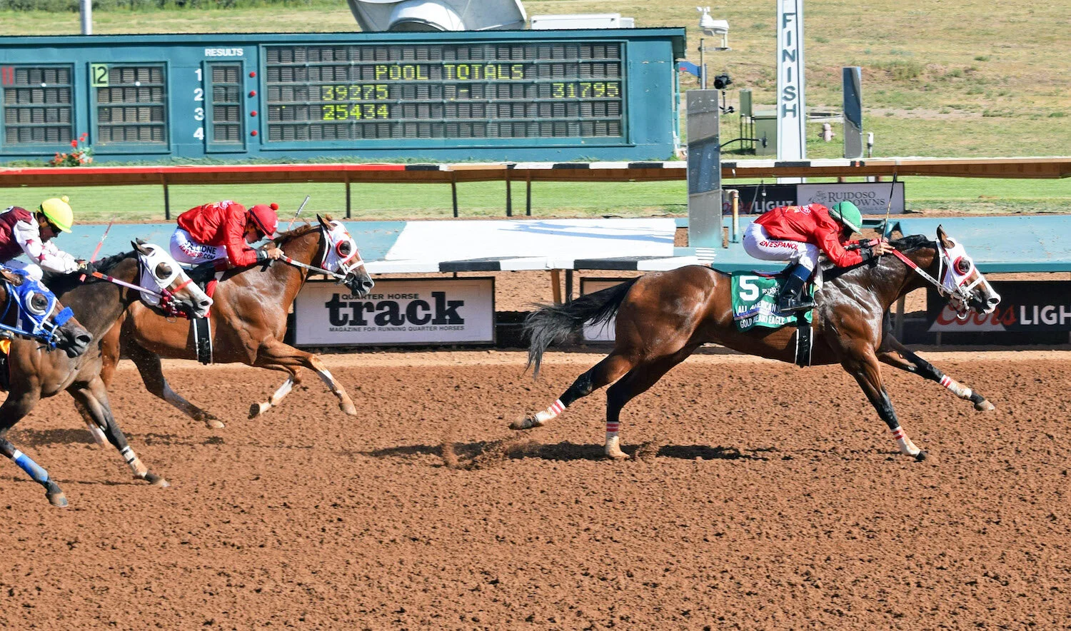 Gold Heart Eagle V Dominates the Field in the All American Derby