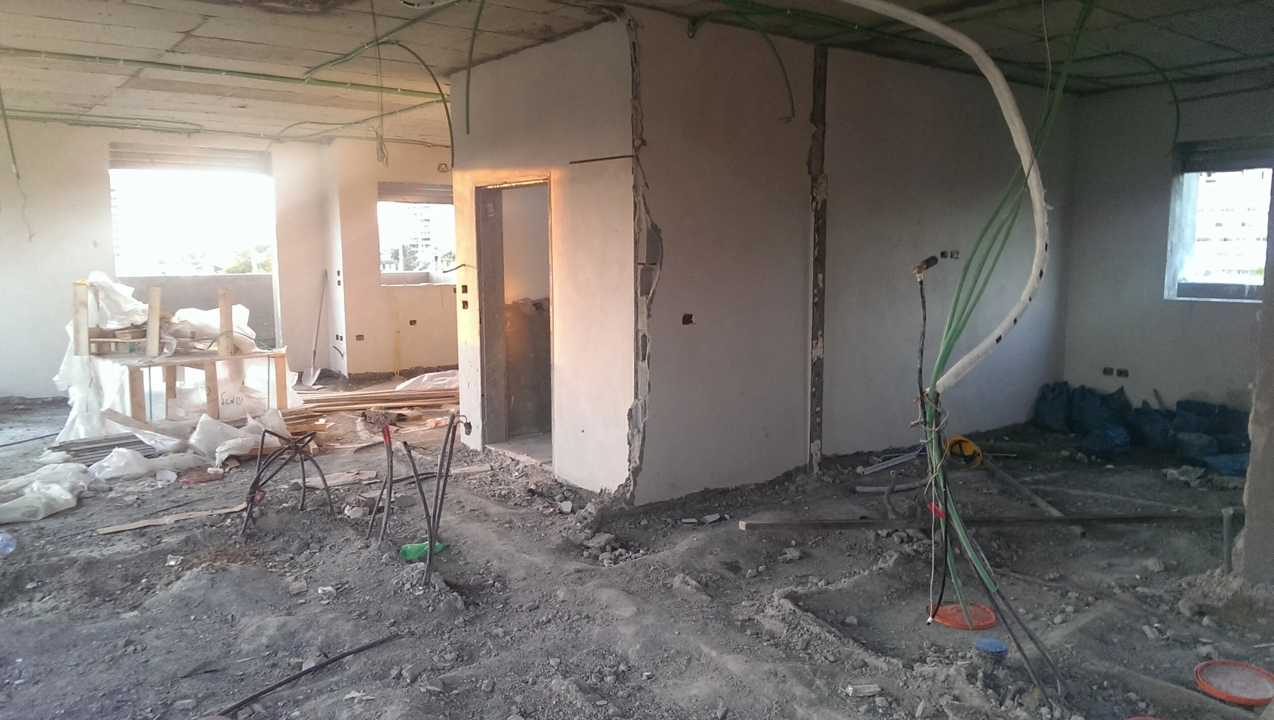 This project was designed by “Scott Brownrigg” Architects Interior design team , with contemporary sophisticated rich design and high-end made in Italy furniture installed by Italian artisans.As the architects team working remotely abroad on this pr…