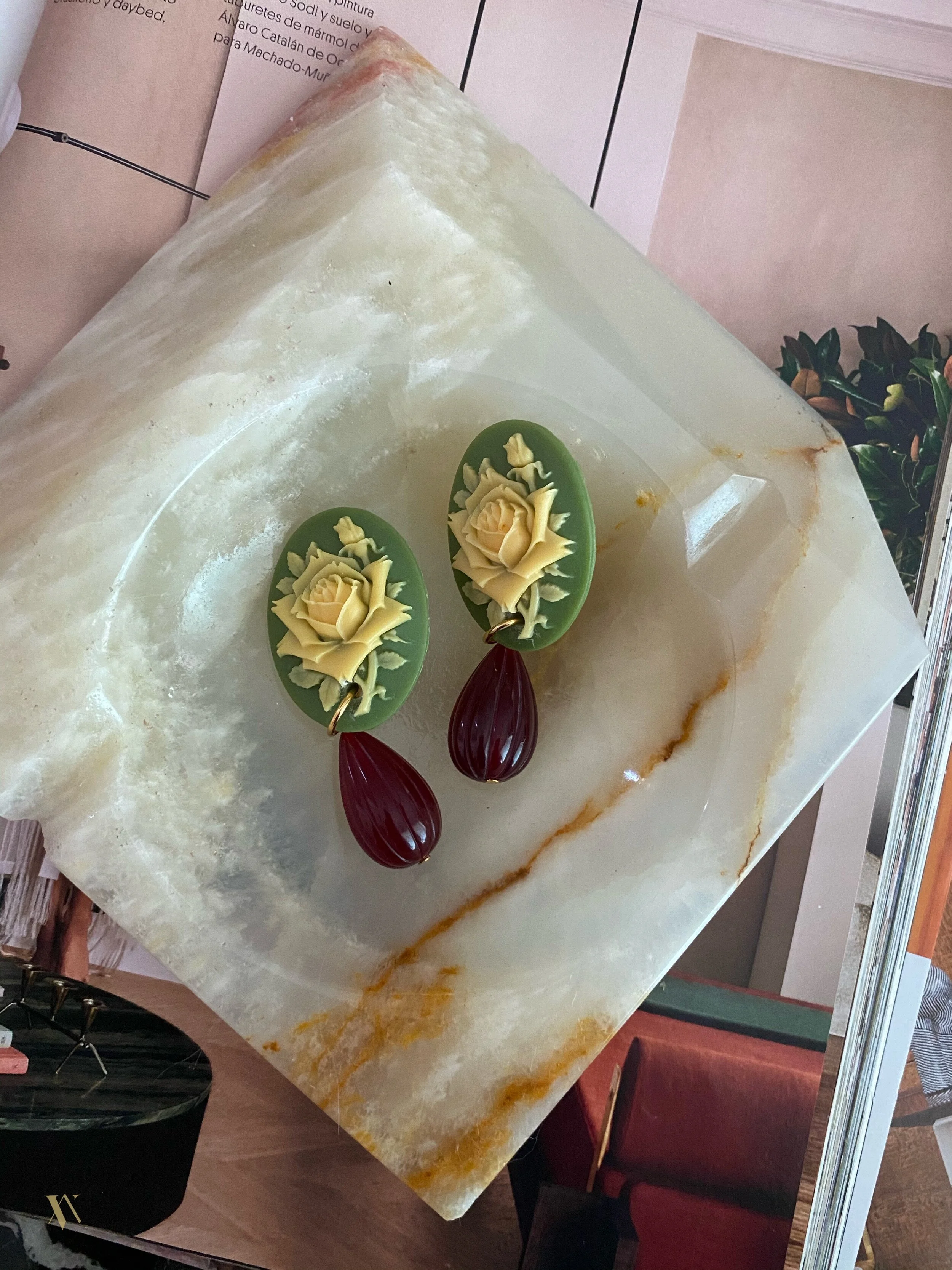 5189BD3C-612F-4086-B619-B89B2CCAE7E7