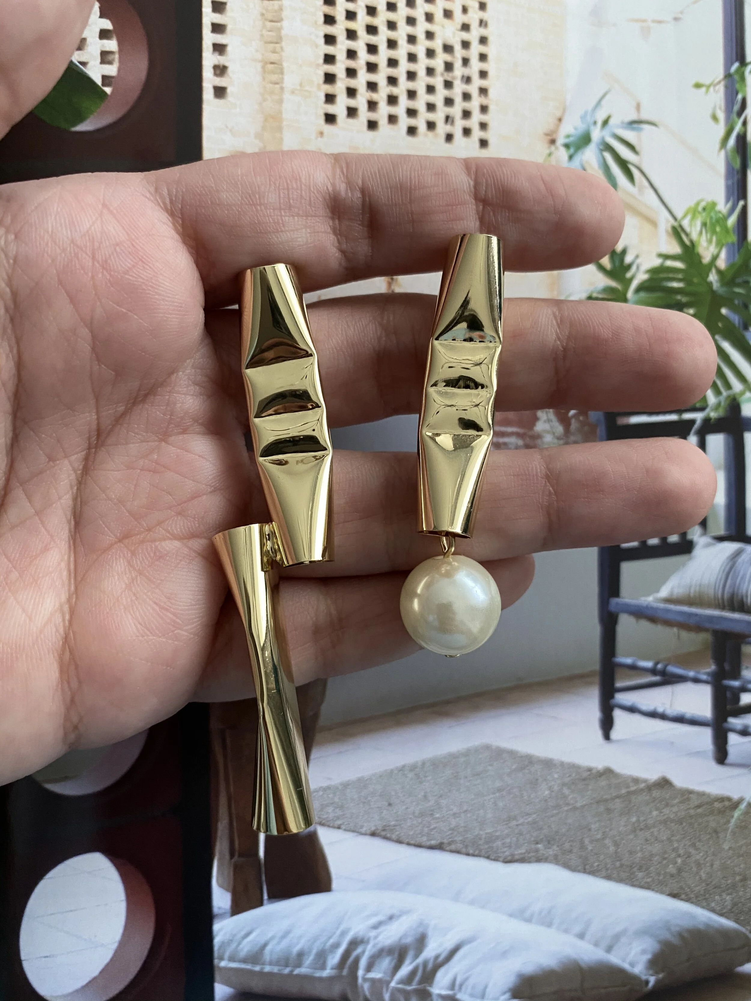 8E9E897A-1A90-491E-9F55-011FF35B0DEC