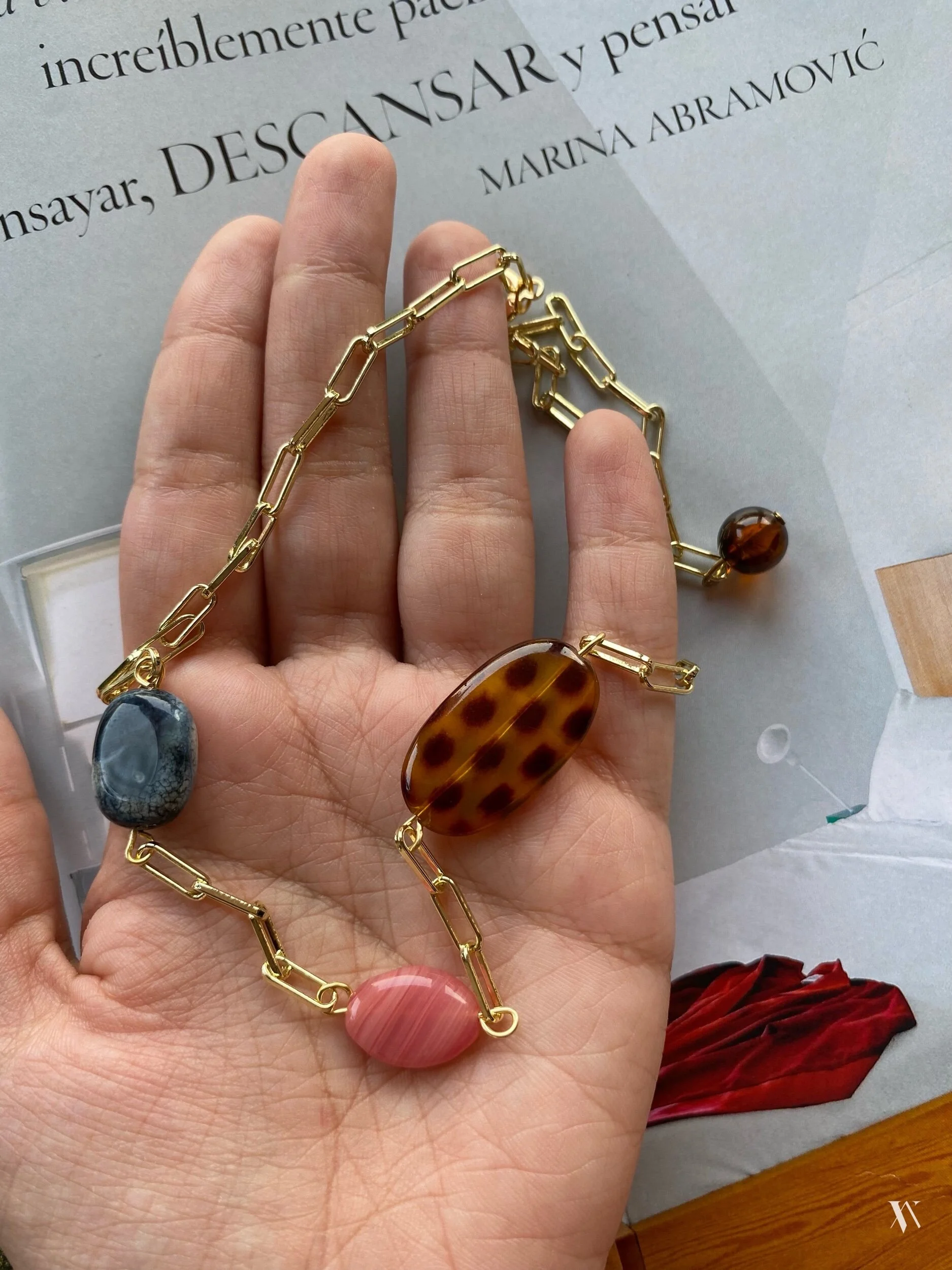 8921AE09-CF22-4FEC-B7B1-10EDE3CBA722