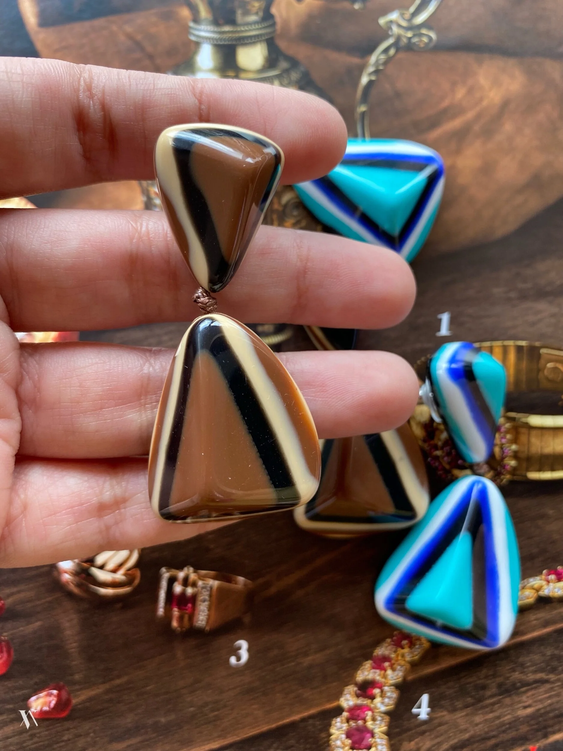 39B7FAD1-D693-4916-8BBB-9CD9CC5B325A