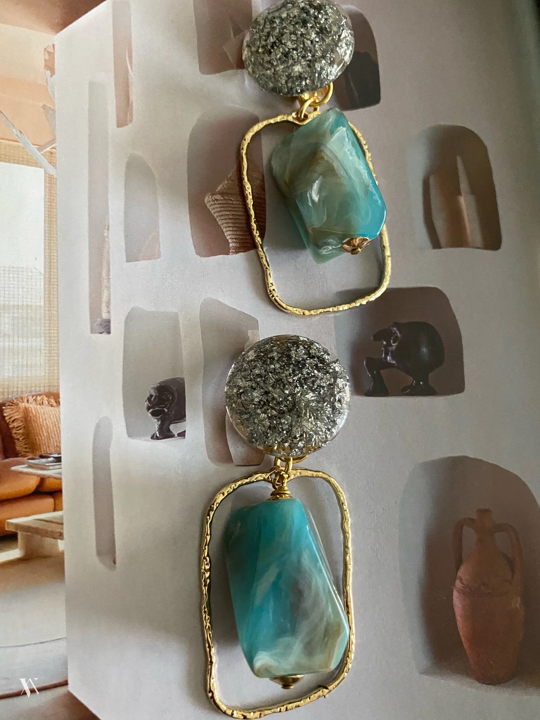 EDDBD7CB-5380-45D0-BAFF-31A930879470