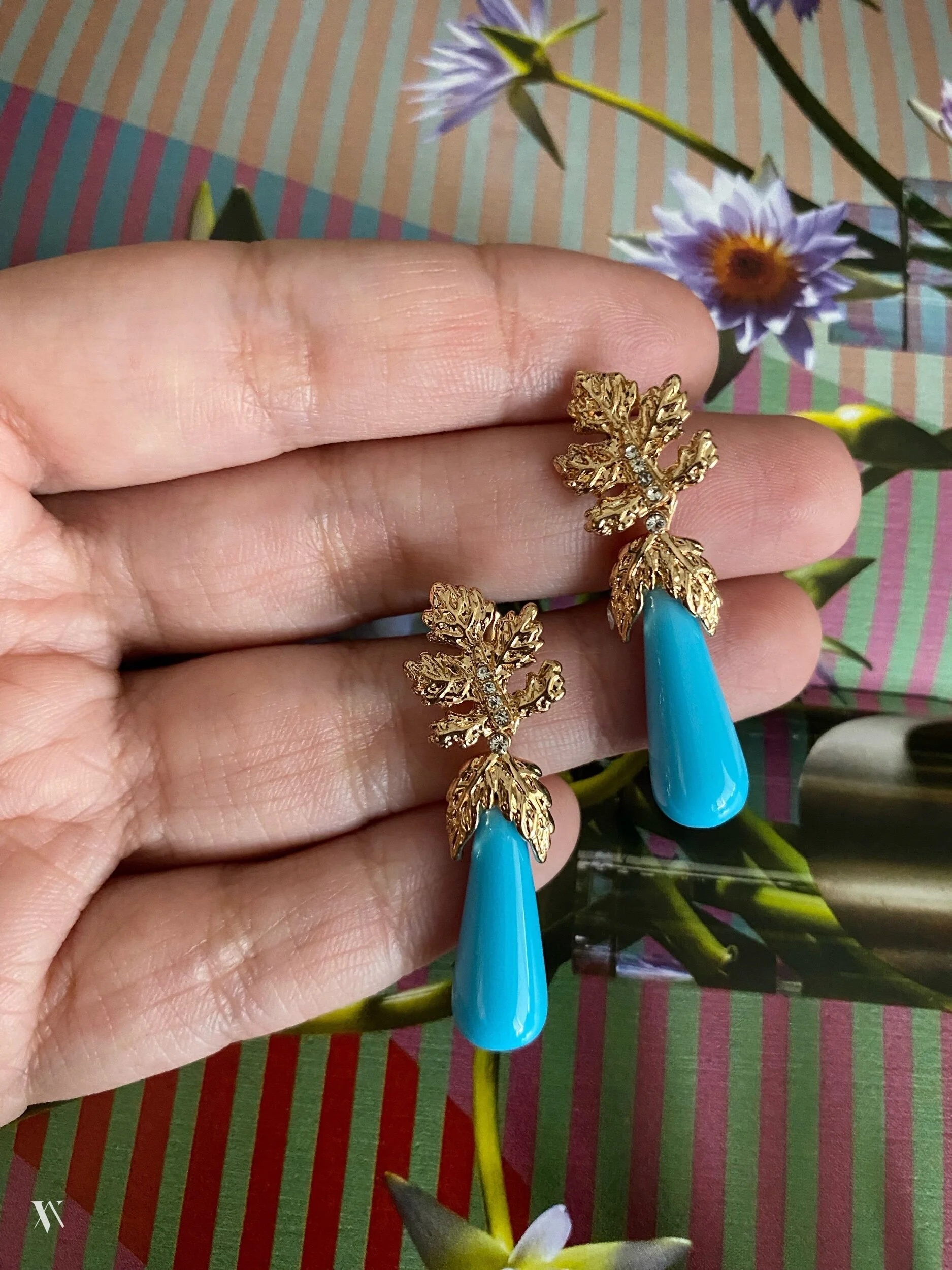 FBB7CEE4-A9F4-4264-892B-89A8CEEB465E