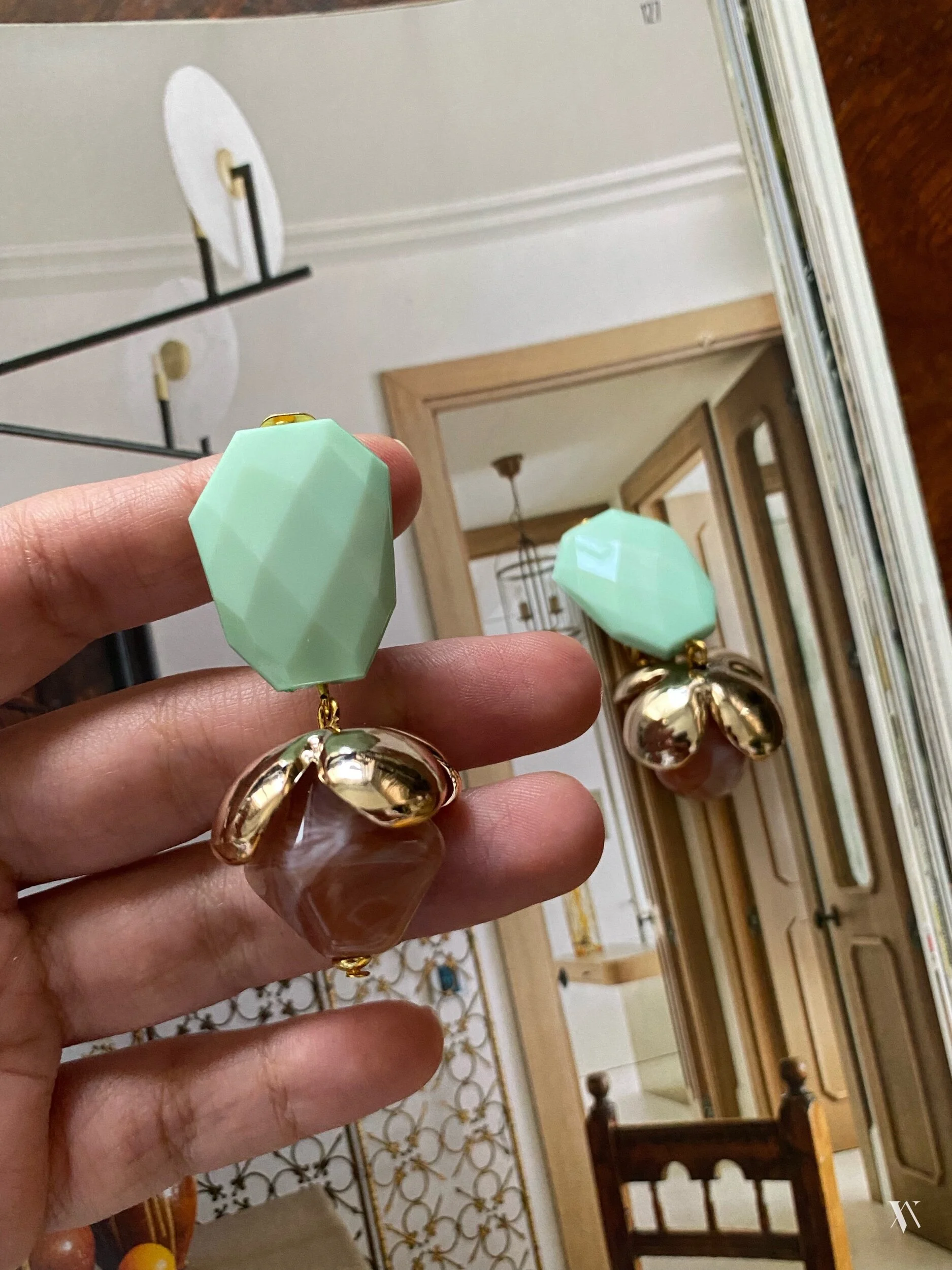 083AE03E-DCFC-4066-BA1E-53636A2BD3CD