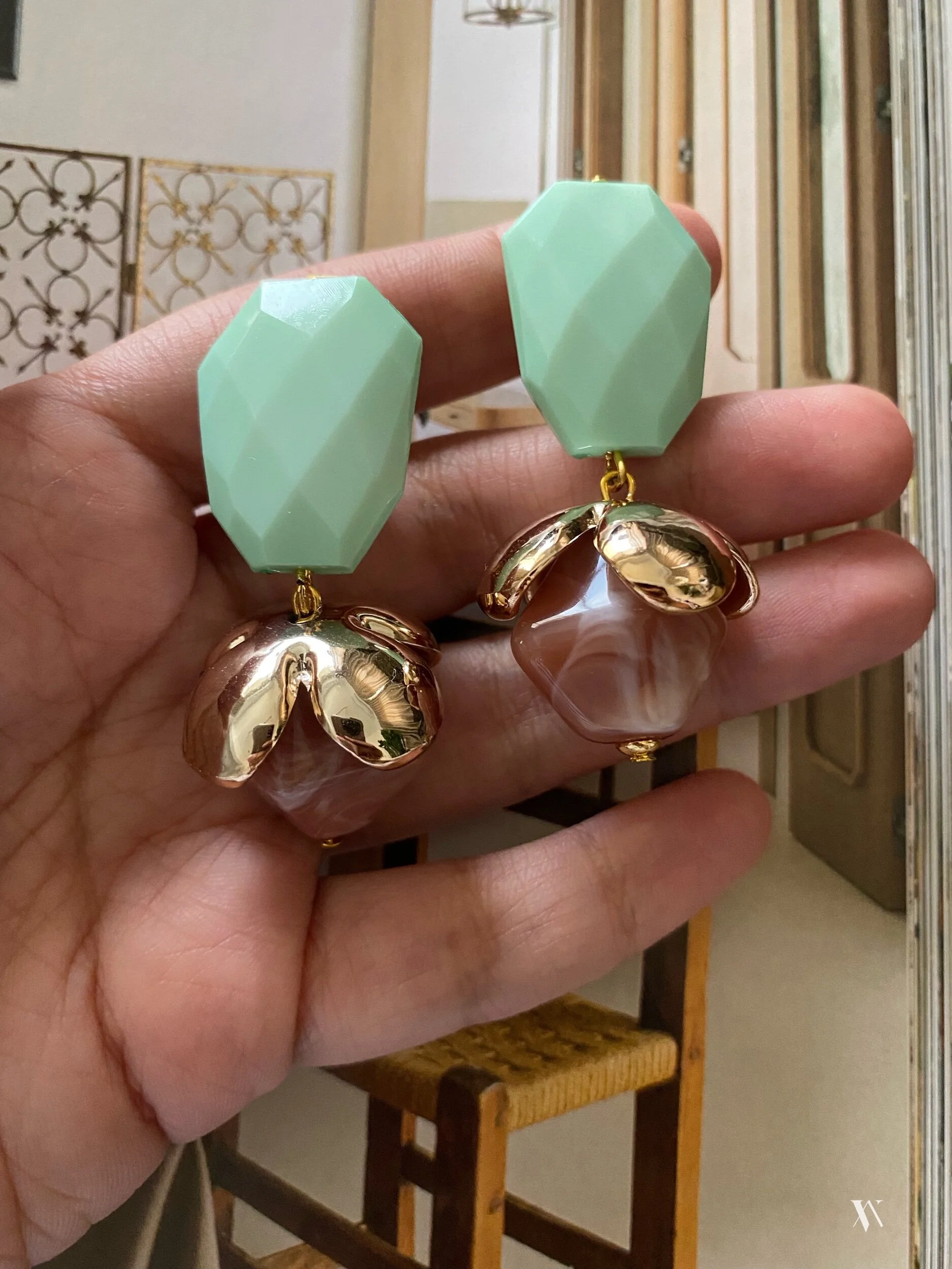 94EF7410-A916-4F82-9668-B84FE740984D