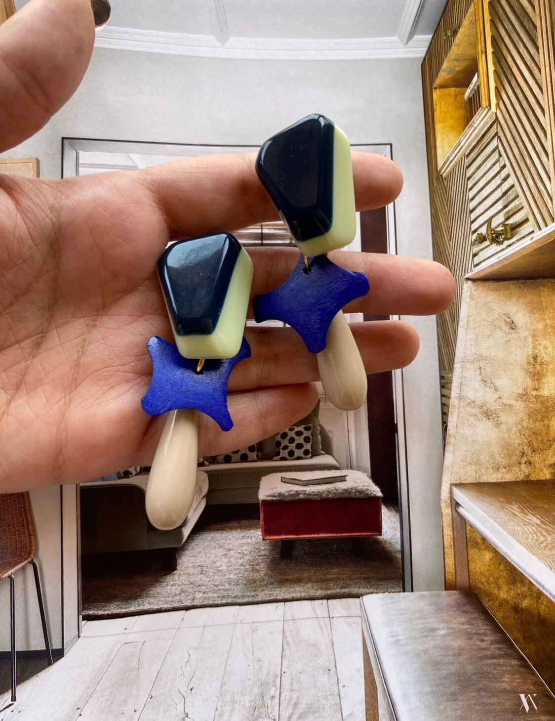 74257212-6F28-4EDA-87A1-E6A4BD768811